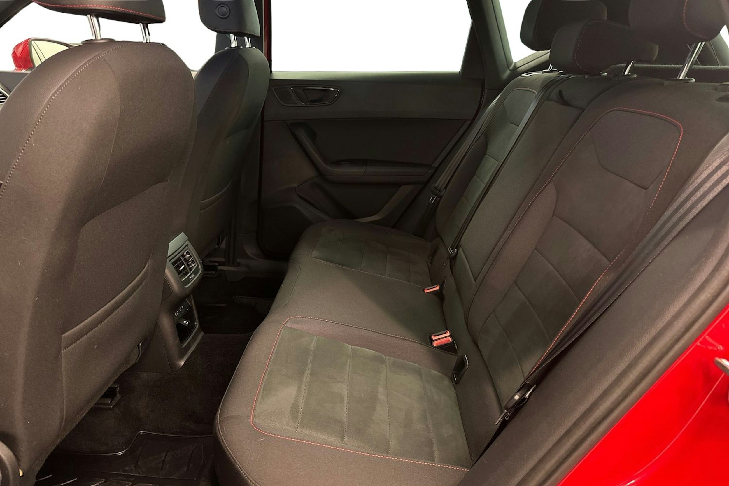 Punainen SEAT Ateca 2019 kuva 10.