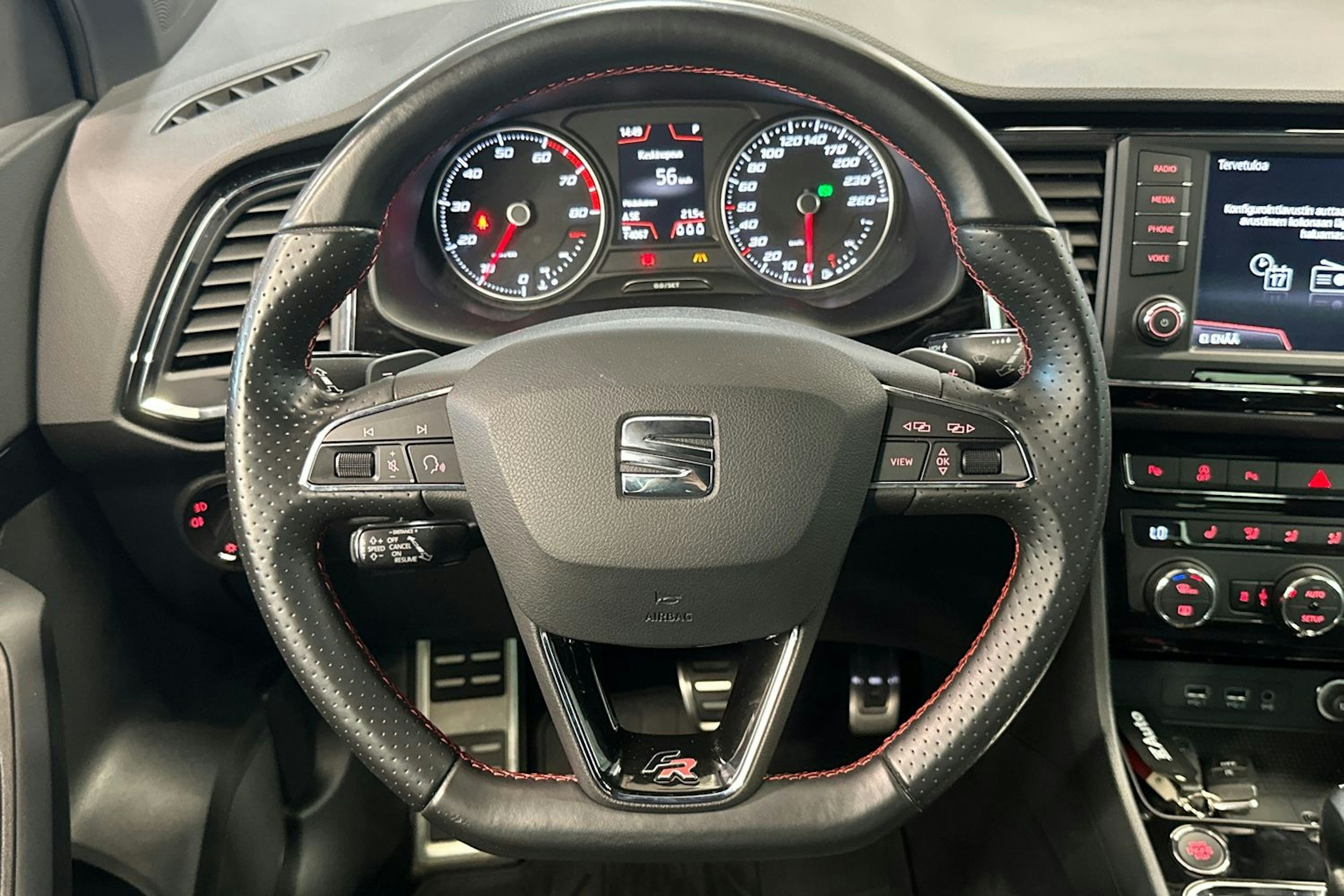 Punainen SEAT Ateca 2019 kuva 15.