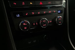 Punainen SEAT Ateca 2019 kuva 23.