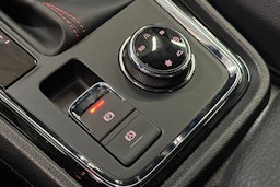 Punainen SEAT Ateca 2019 kuva 24.