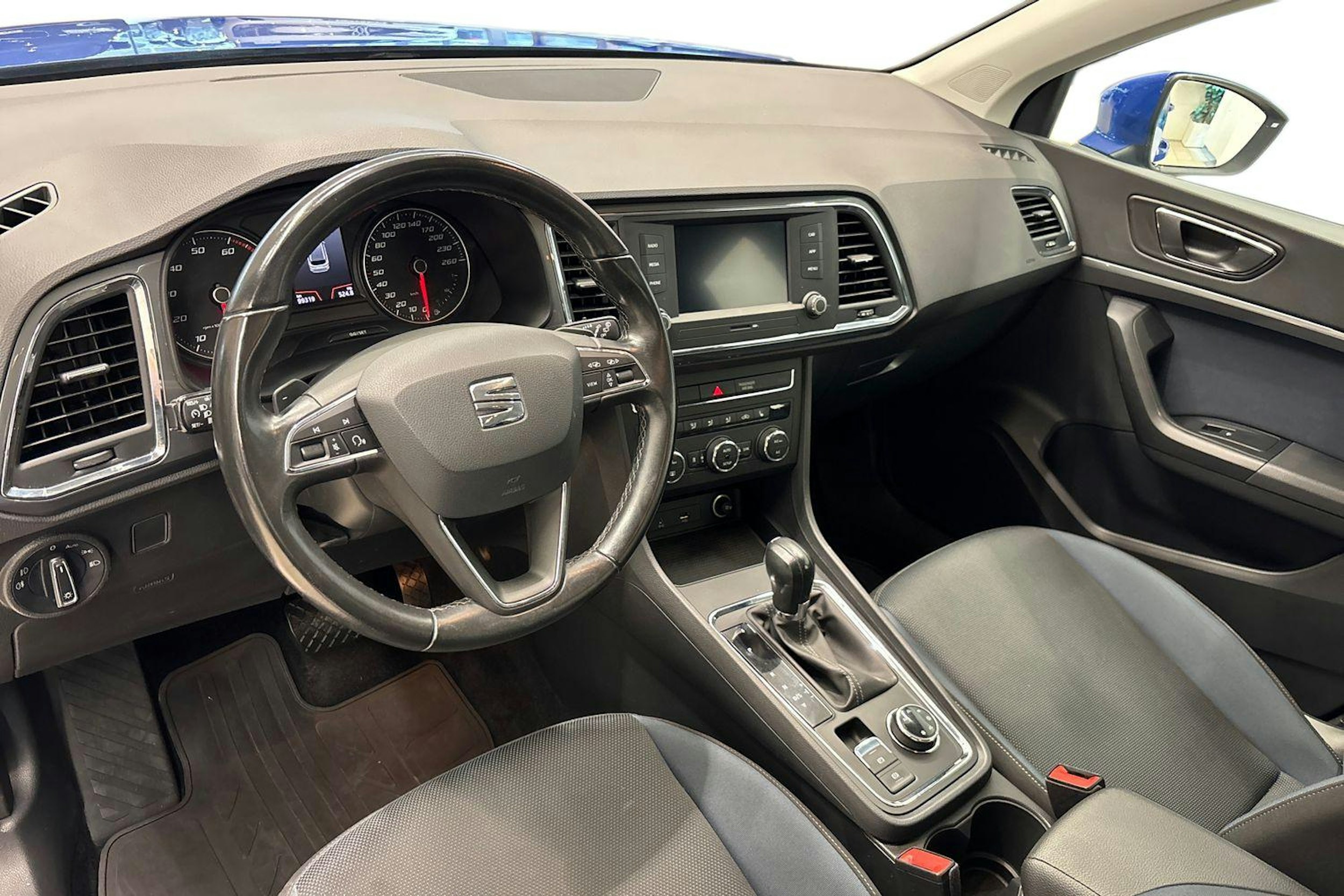 Harmaa SEAT Ateca 2019 kuva 6.