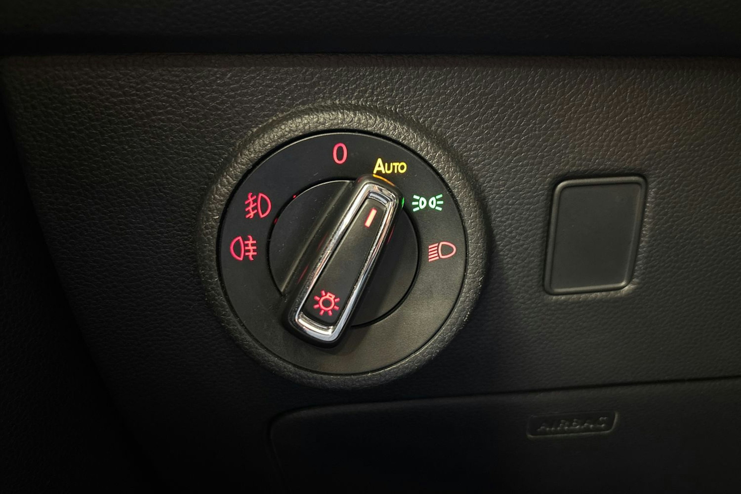 Harmaa SEAT Ateca 2019 kuva 19.