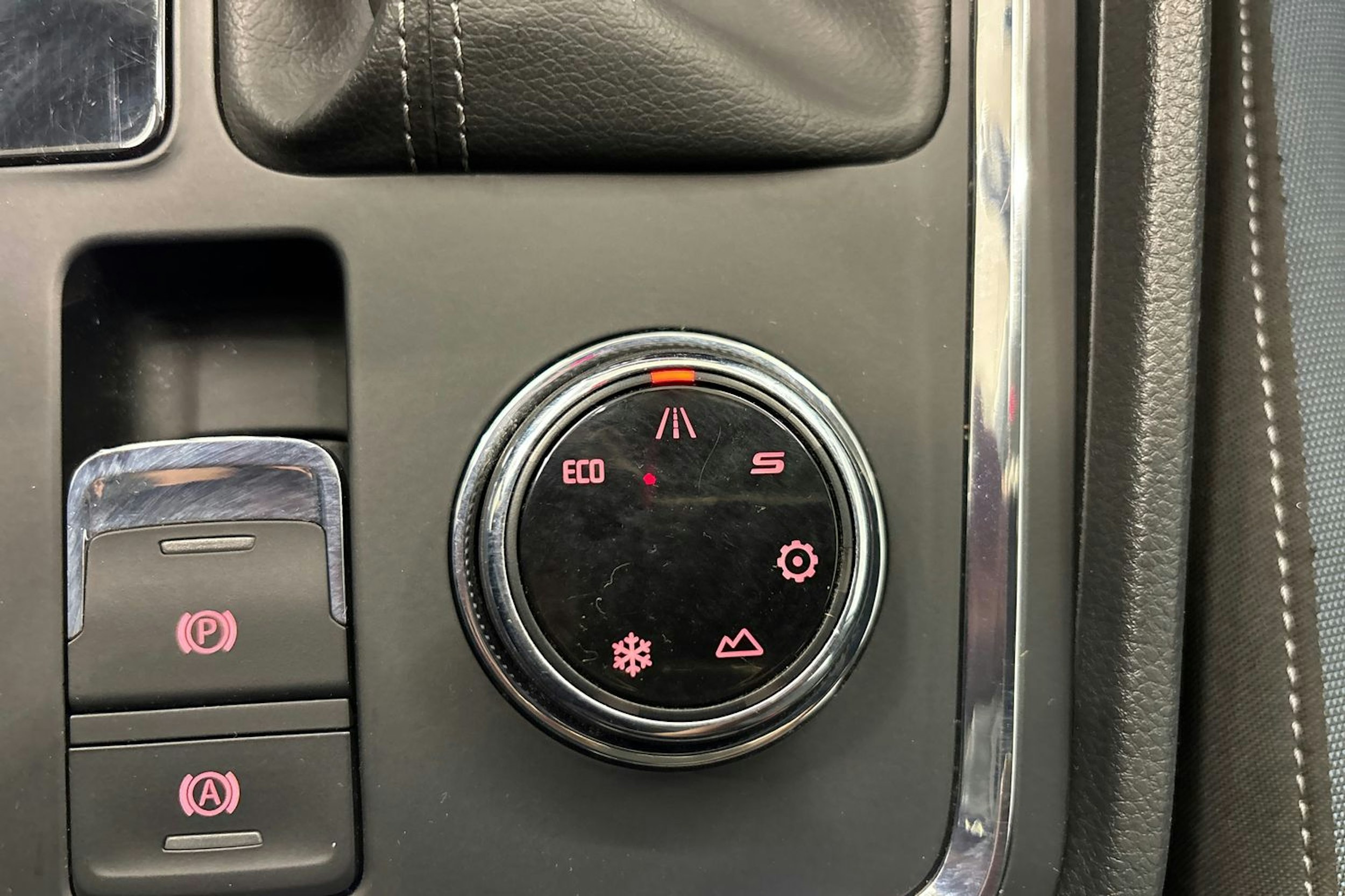 Harmaa SEAT Ateca 2019 kuva 27.
