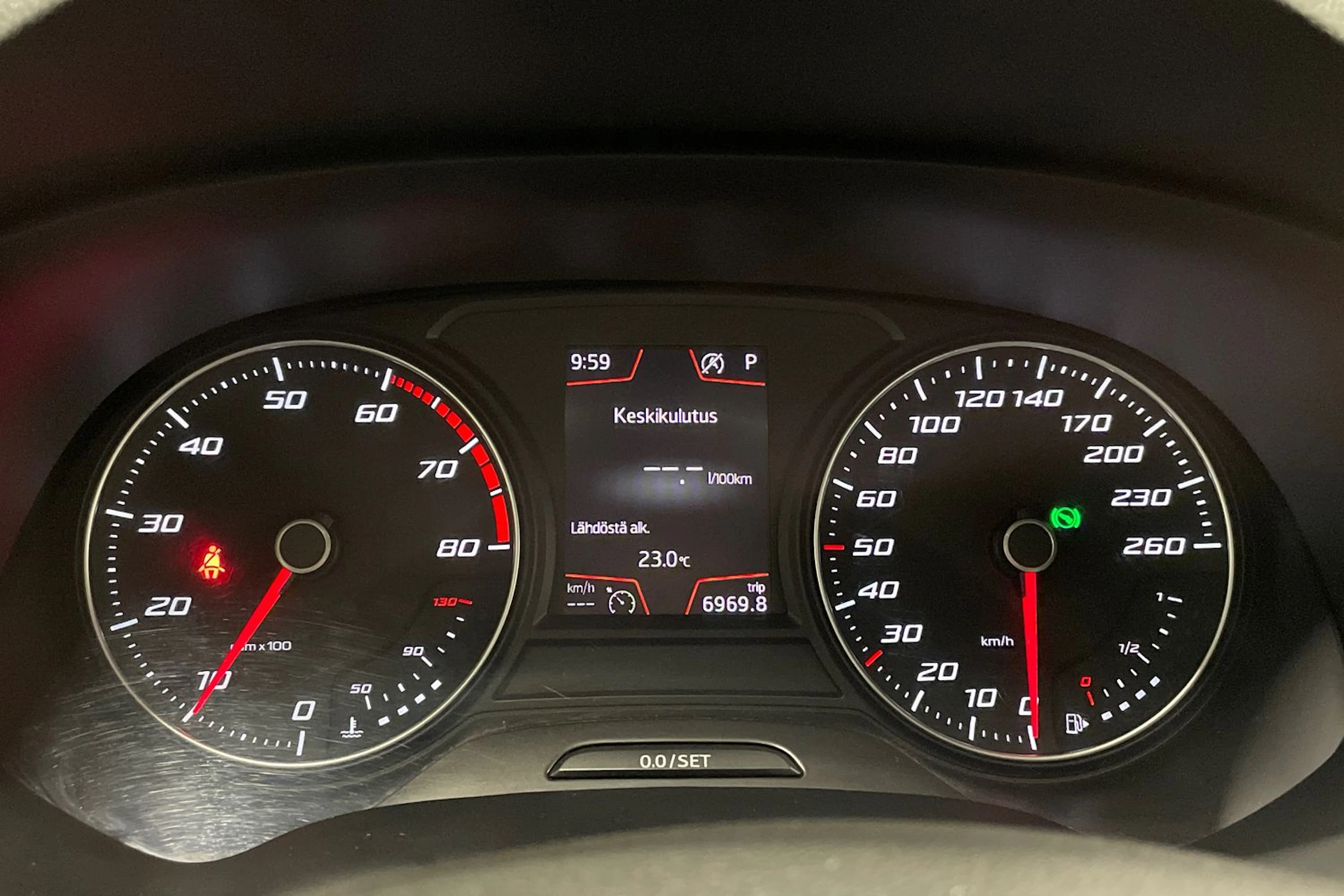 Ruskea (beige) SEAT Ateca 2019 kuva 13.