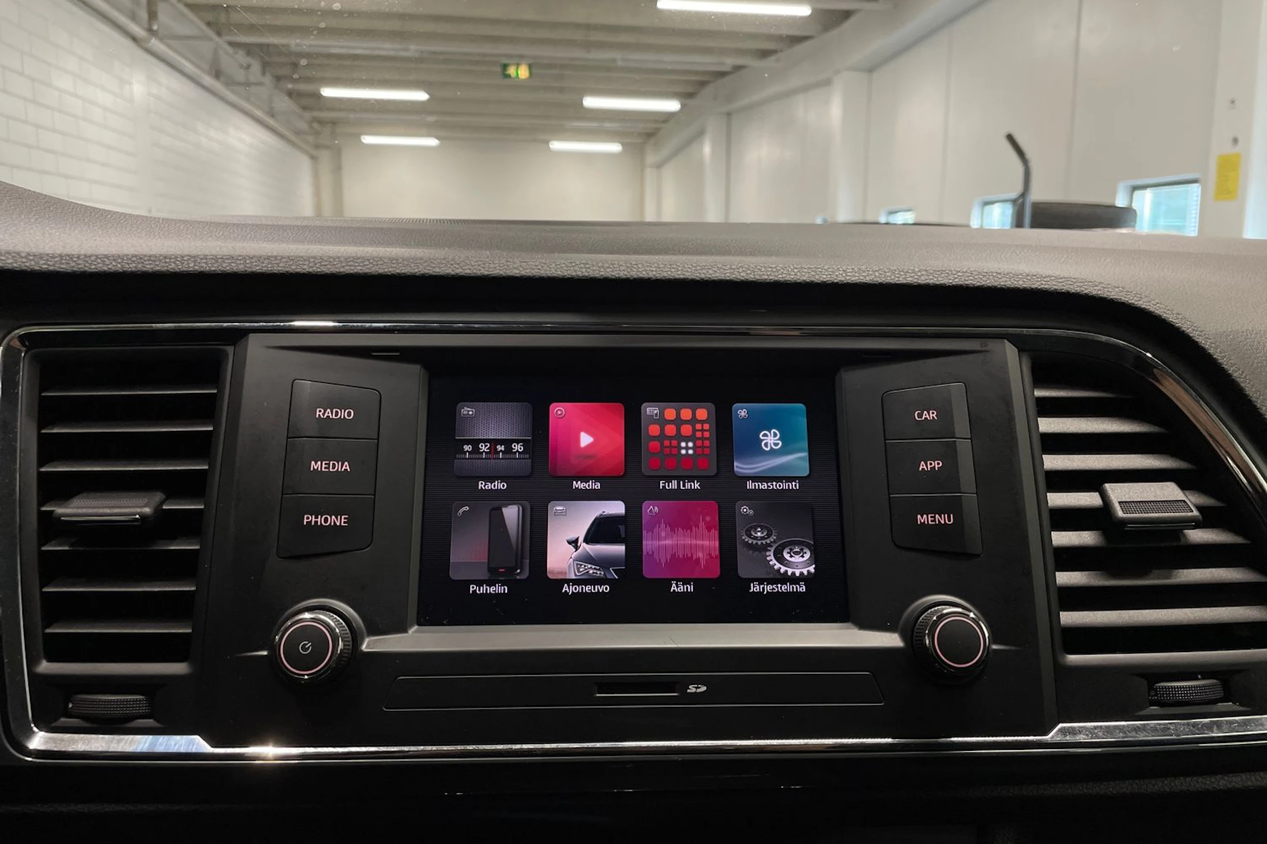 Ruskea (beige) SEAT Ateca 2019 kuva 14.