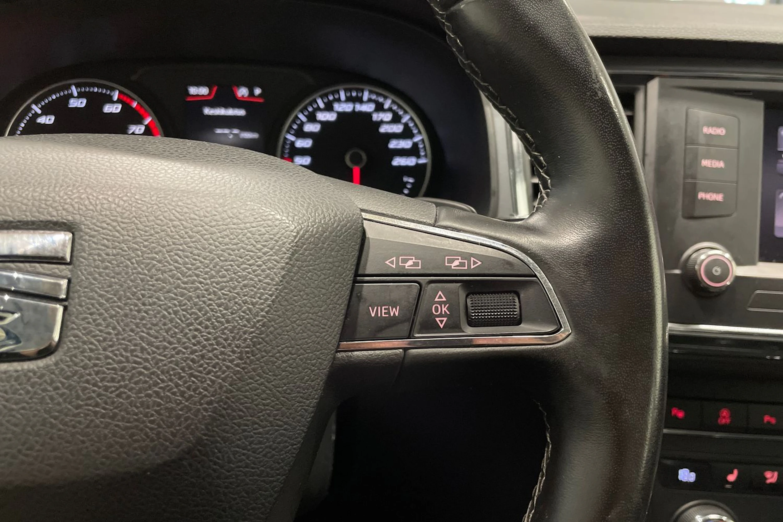 Ruskea (beige) SEAT Ateca 2019 kuva 20.