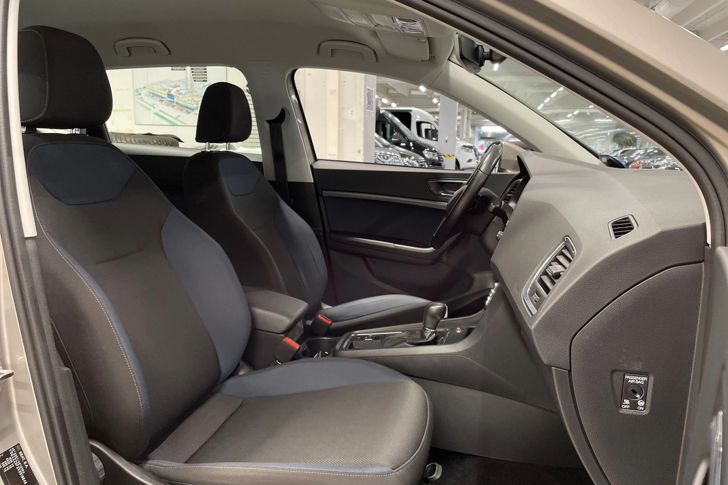 Ruskea (beige) SEAT Ateca 2019 kuva 22.