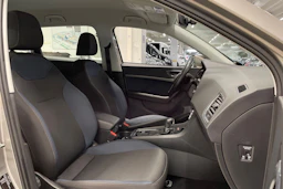 Ruskea (beige) SEAT Ateca 2019 kuva 22.