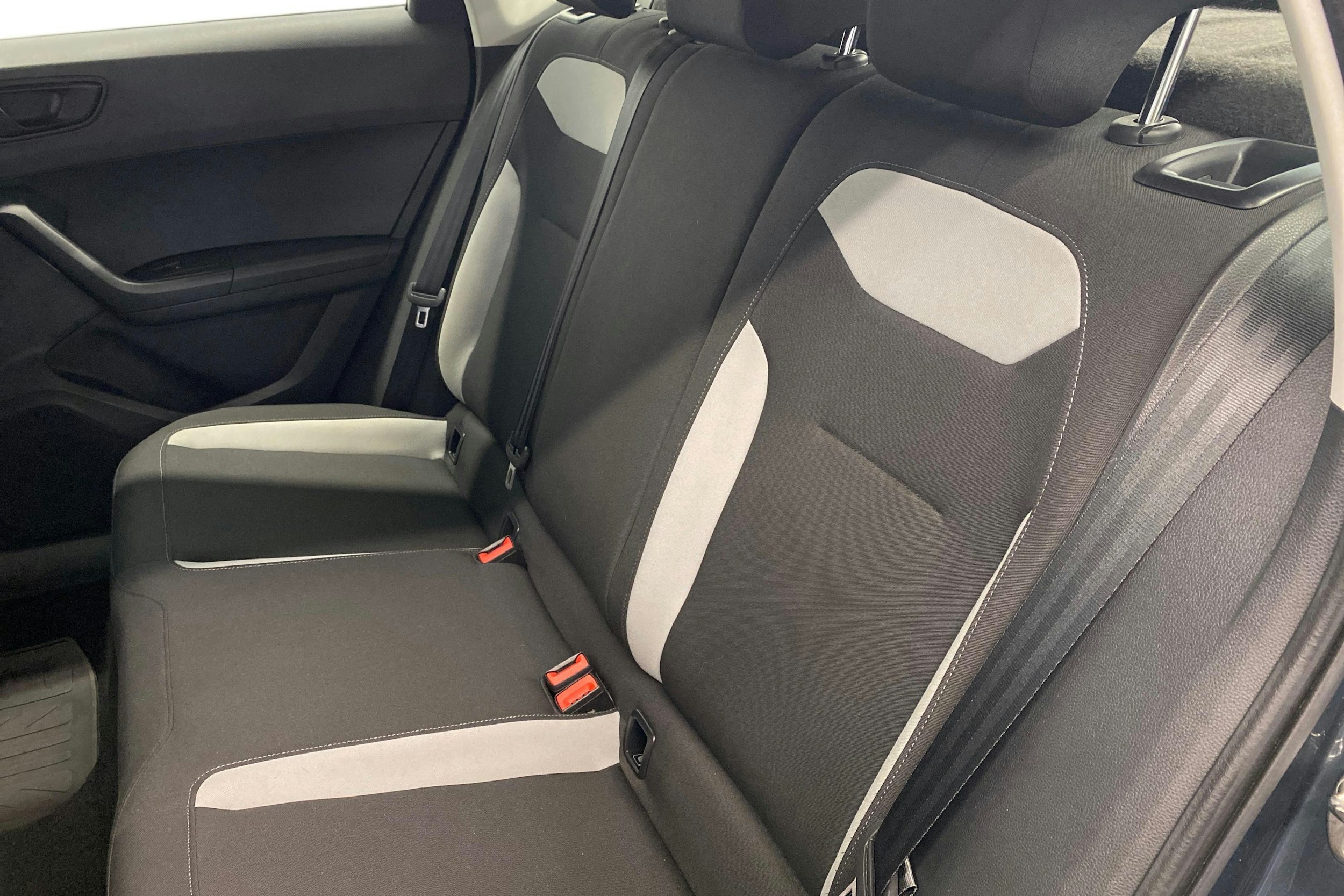 harmaa SEAT Ateca 2019 kuva 10.