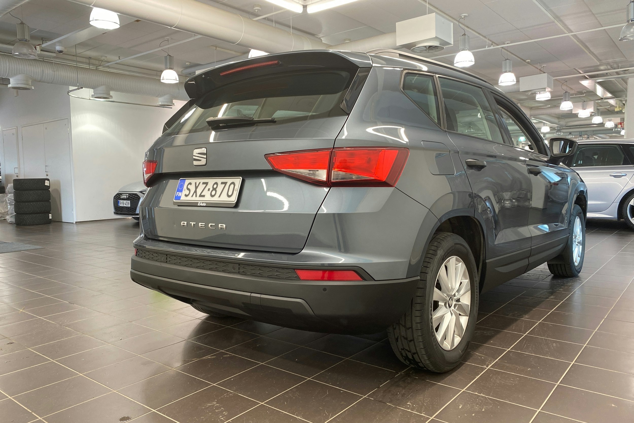 harmaa SEAT Ateca 2019 kuva 16.