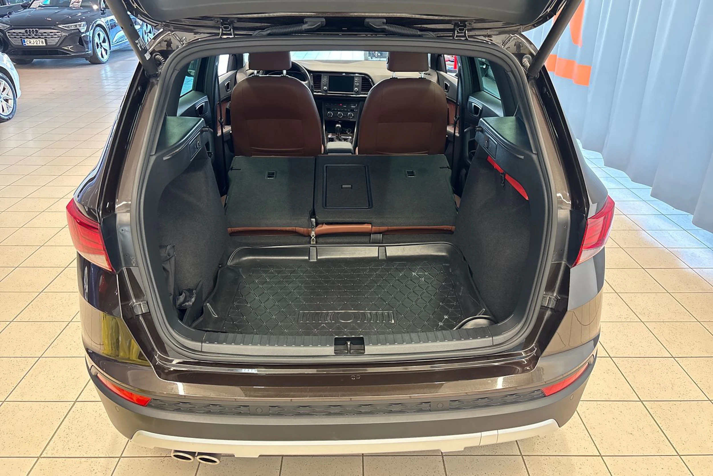 ruskea (beige) SEAT Ateca 2019 kuva 14.
