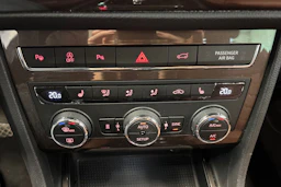 ruskea (beige) SEAT Ateca 2019 kuva 27.