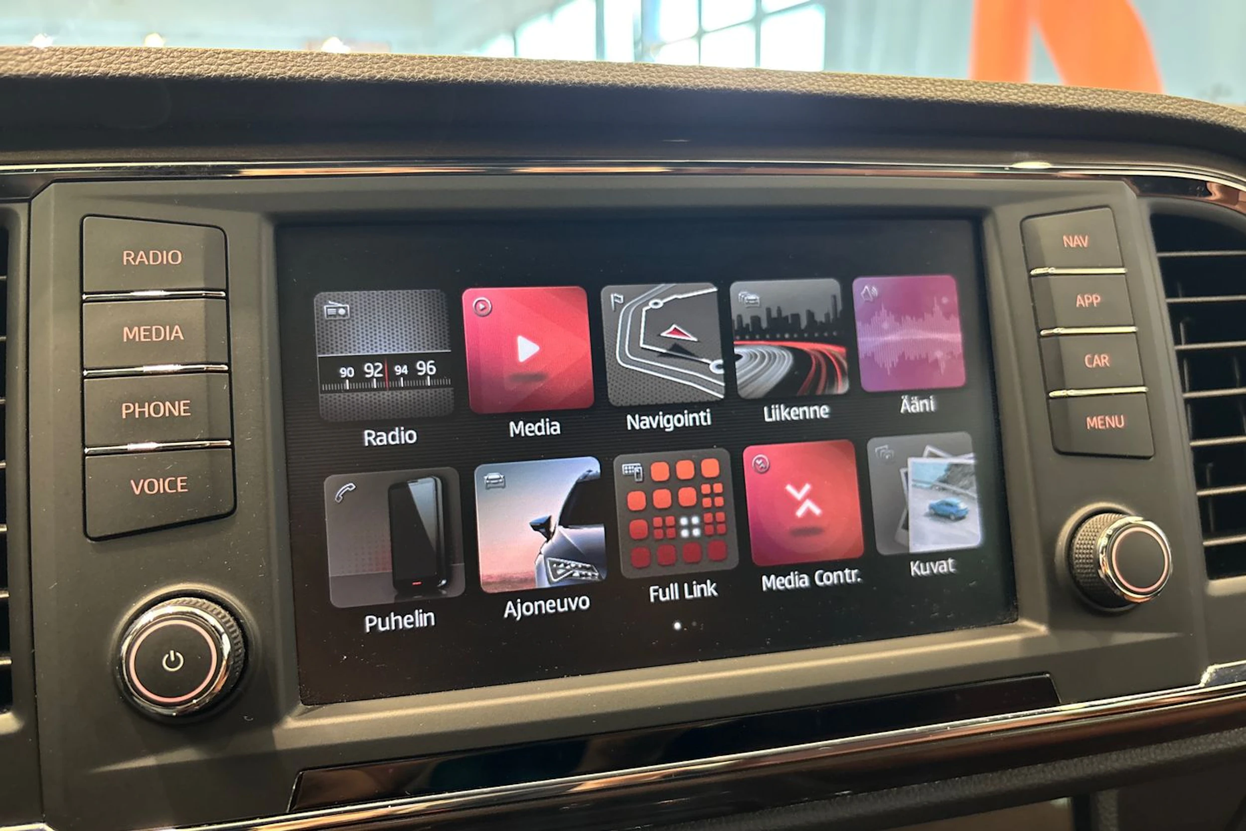 ruskea (beige) SEAT Ateca 2019 kuva 28.