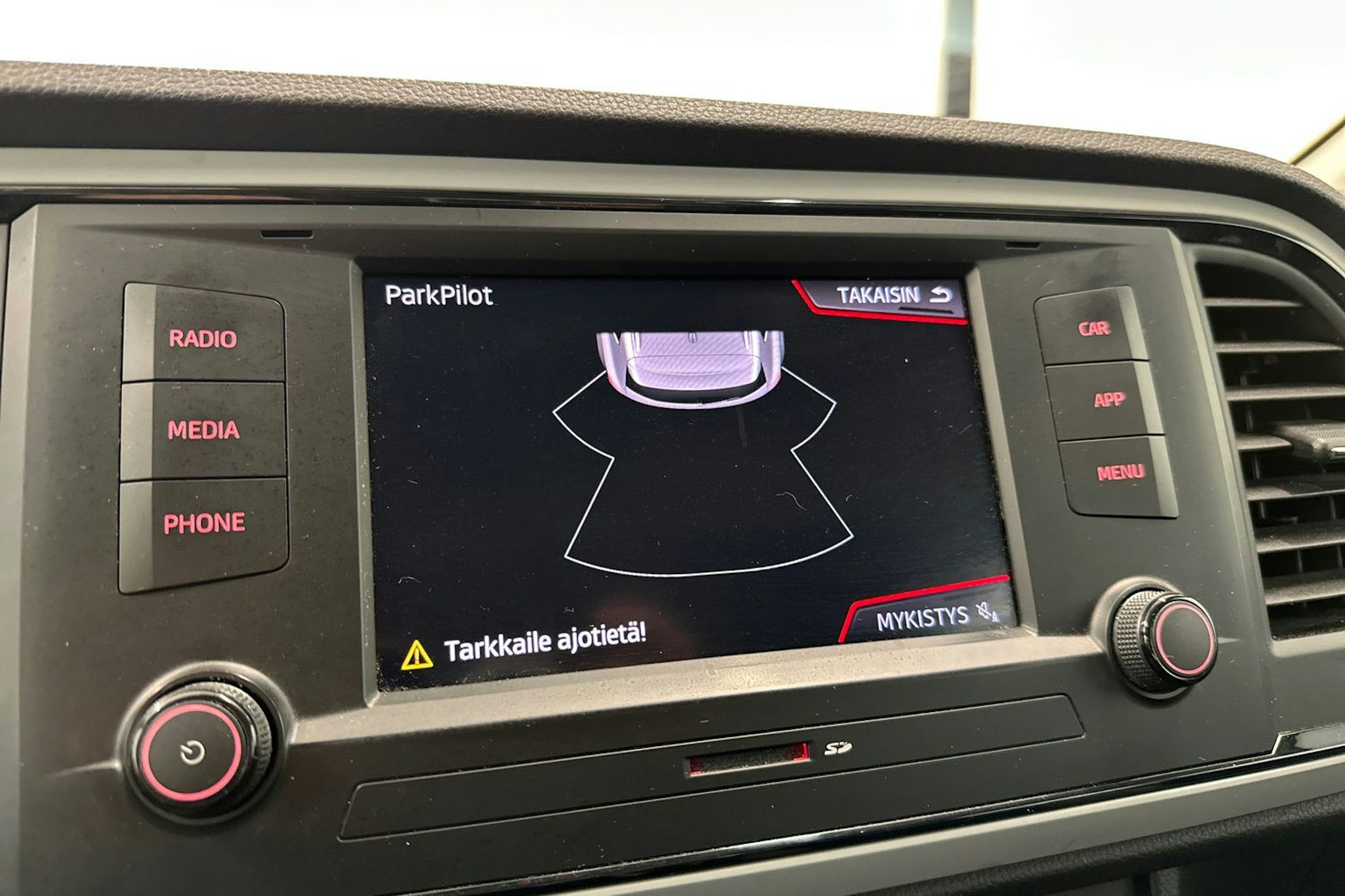 valkoinen SEAT Ateca 2019 kuva 19.