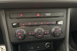 valkoinen SEAT Ateca 2019 kuva 20.