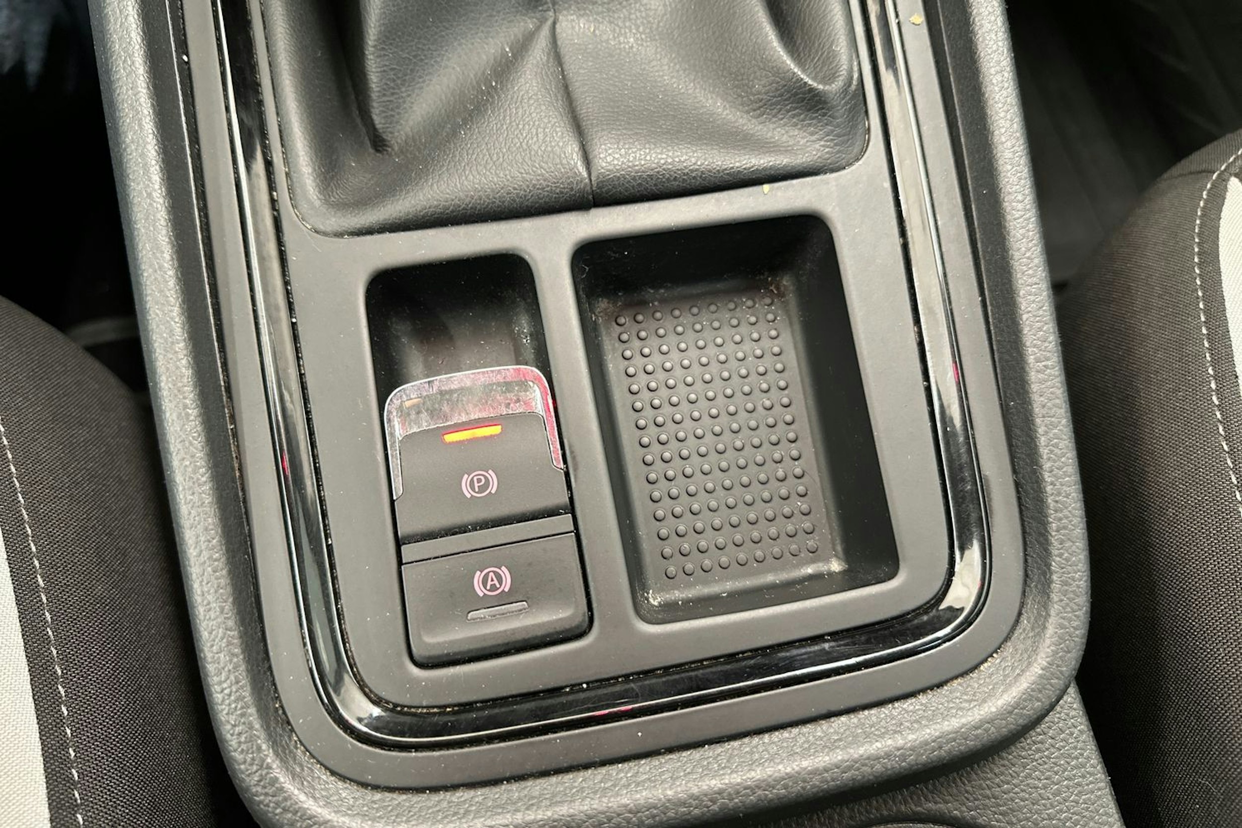 valkoinen SEAT Ateca 2019 kuva 21.