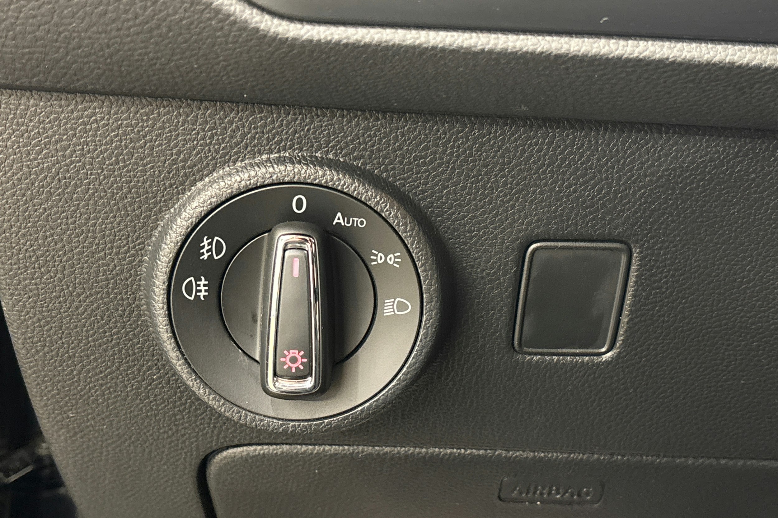 harmaa SEAT Ateca 2019 kuva 27.