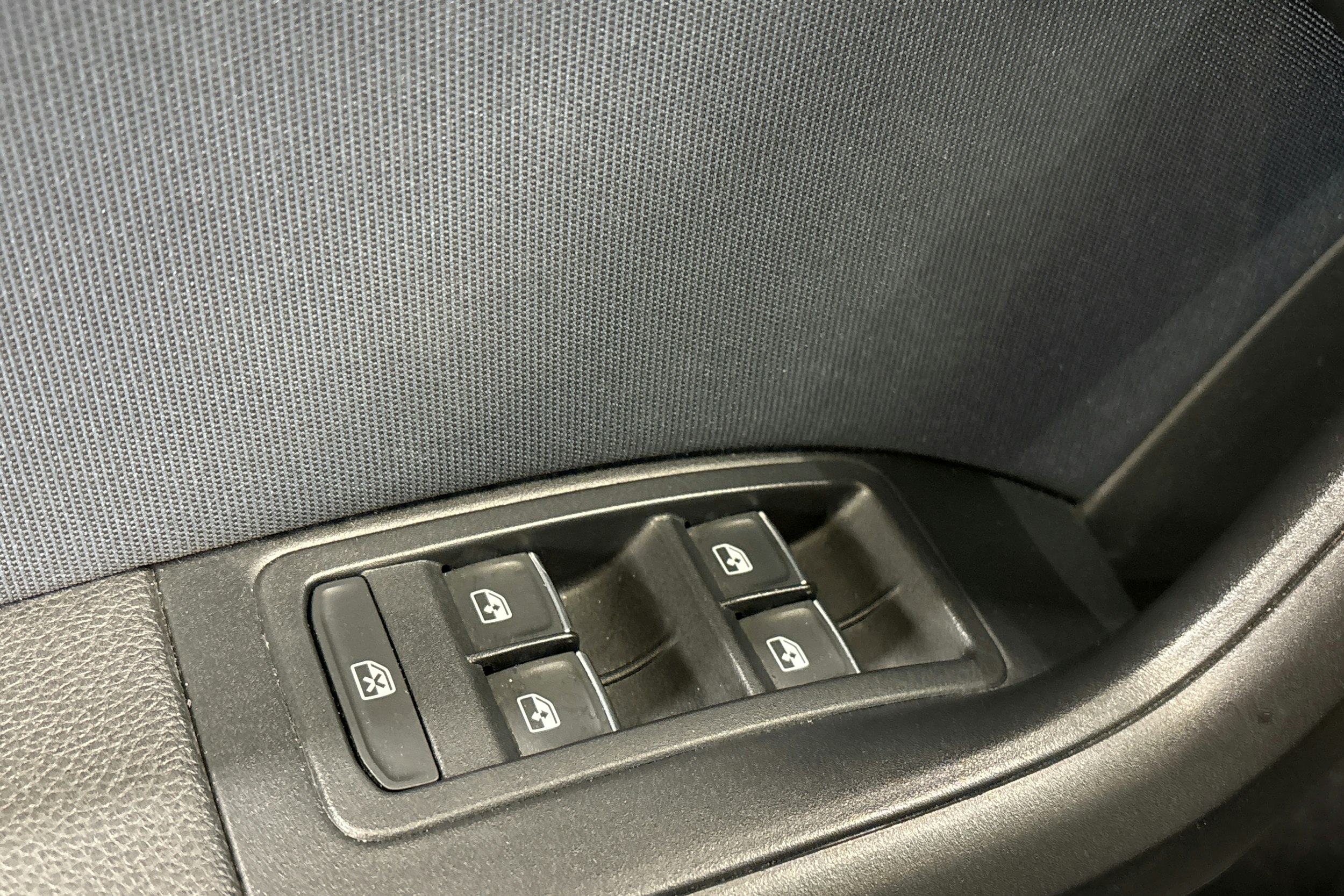 harmaa SEAT Ateca 2019 kuva 28.