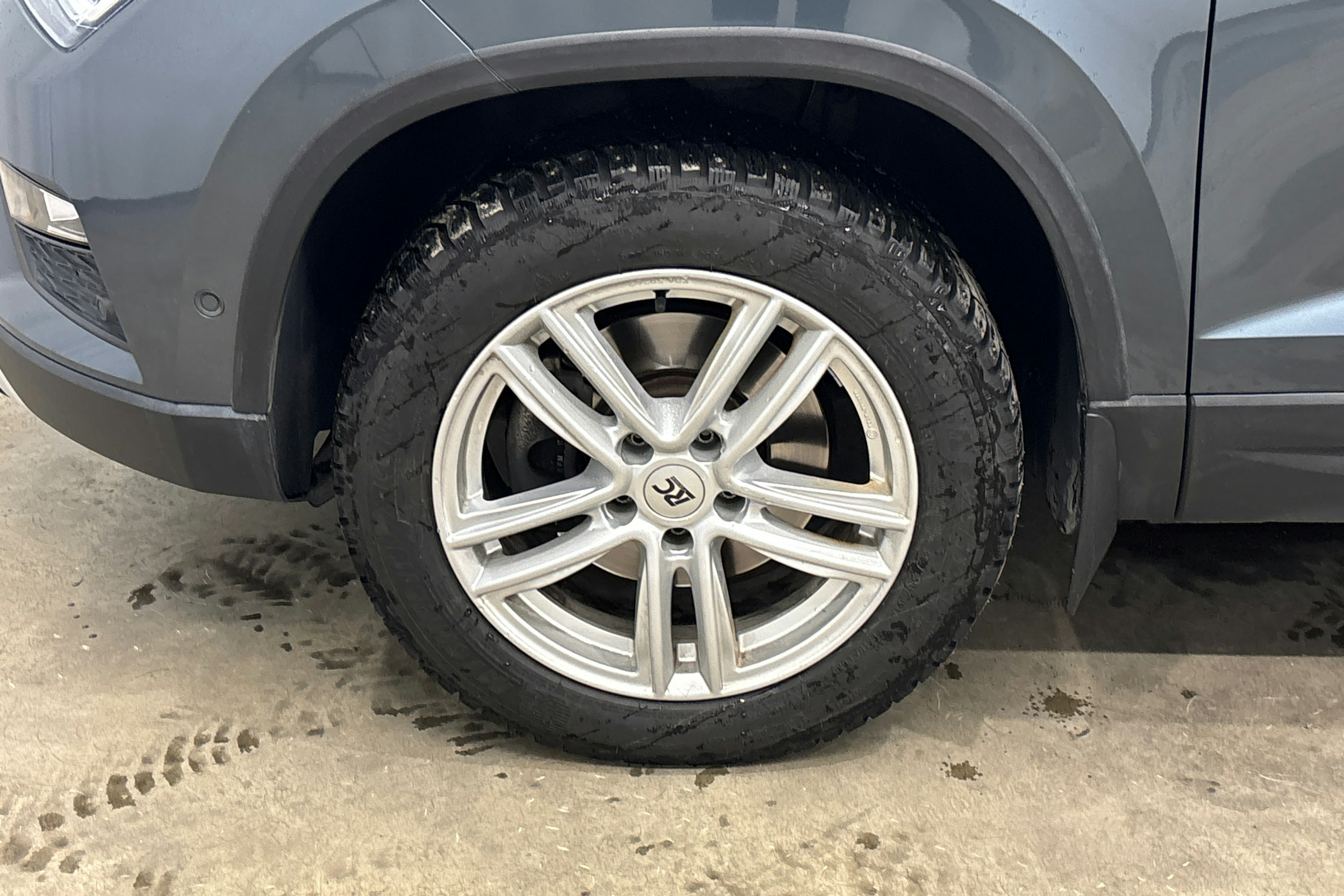 harmaa SEAT Ateca 2019 kuva 33.