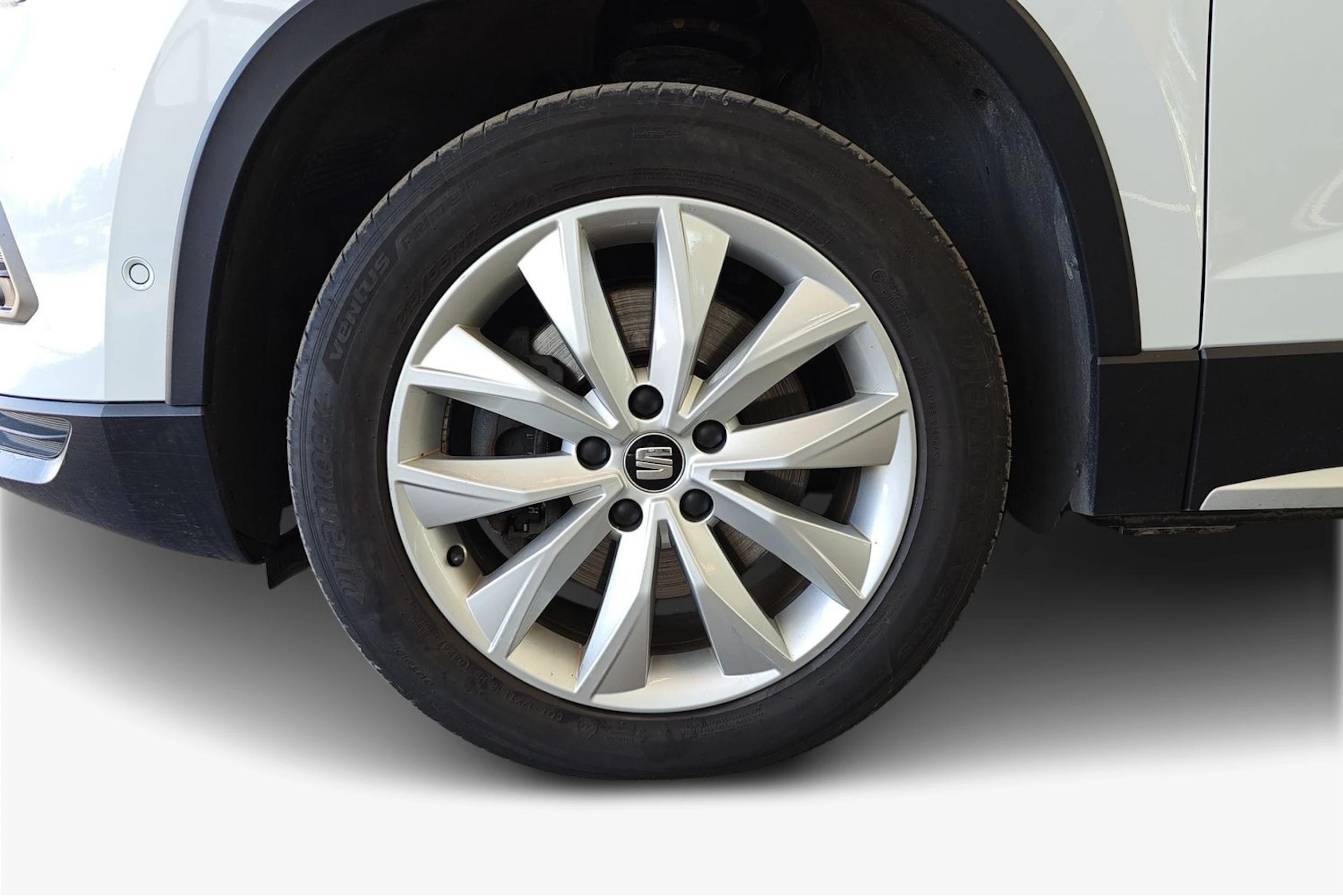 valkoinen SEAT Ateca 2020 kuva 12.