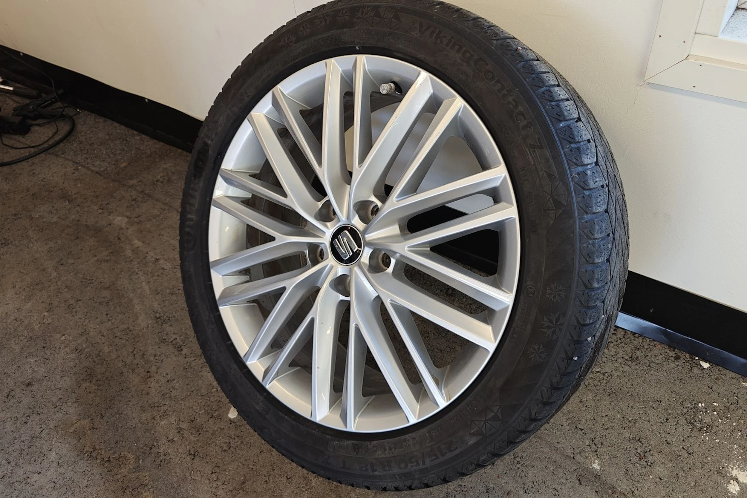 valkoinen SEAT Ateca 2020 kuva 13.