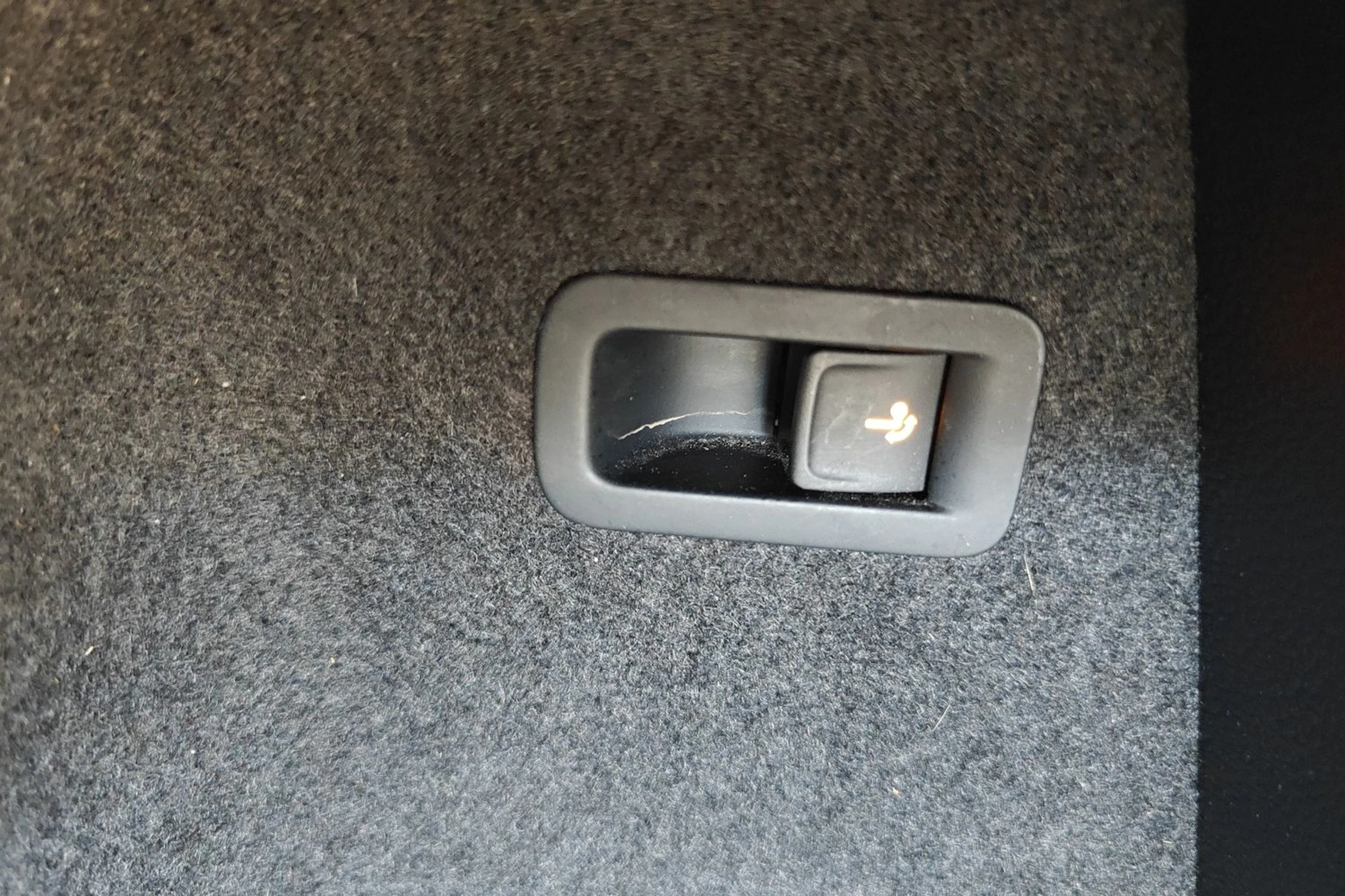 valkoinen SEAT Ateca 2020 kuva 16.