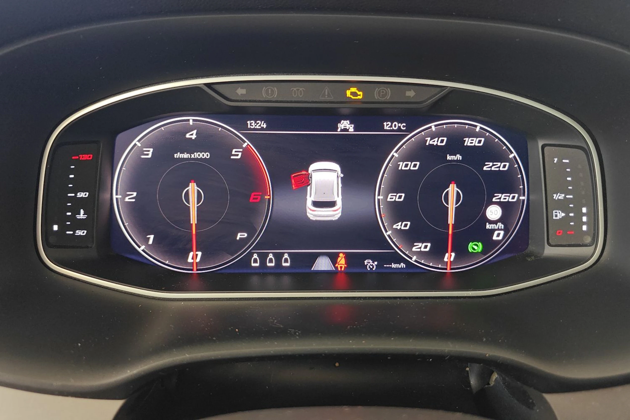 valkoinen SEAT Ateca 2020 kuva 22.