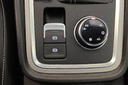 valkoinen SEAT Ateca 2020 kuva 24.