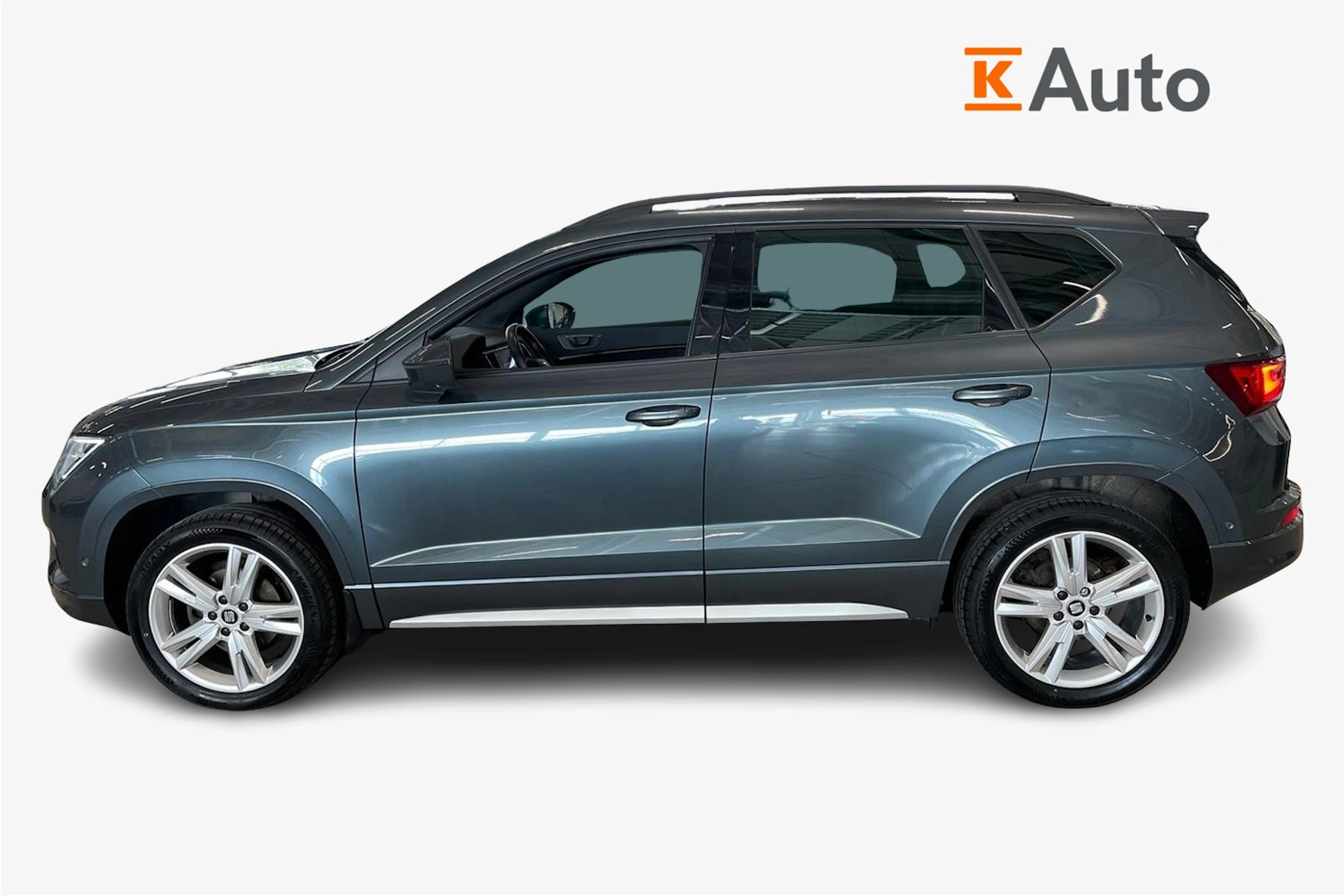 harmaa SEAT Ateca 2020 kuva 7.