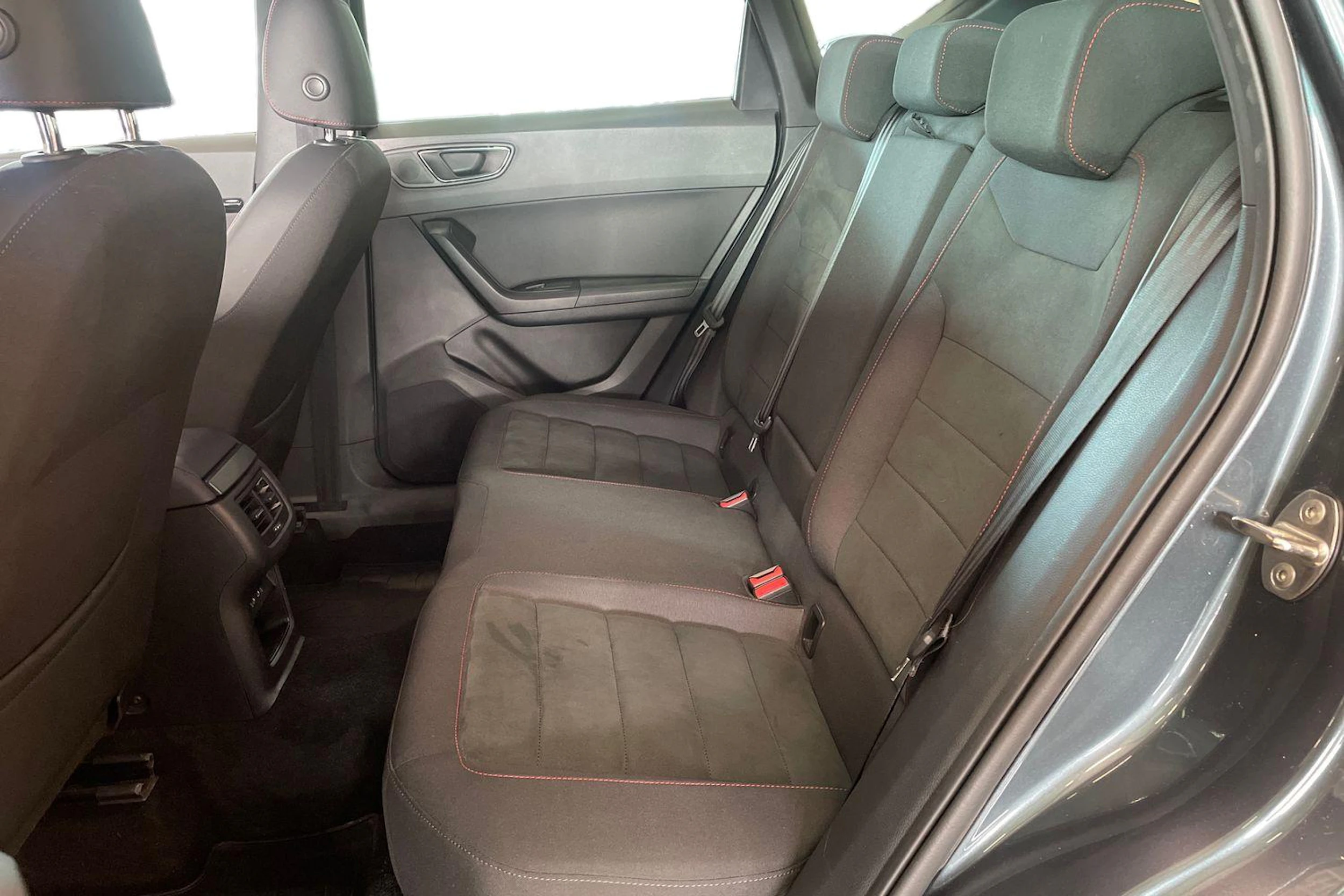harmaa SEAT Ateca 2020 kuva 11.