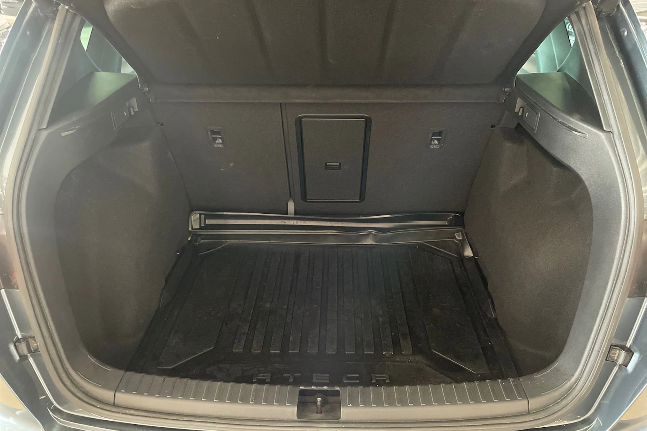 harmaa SEAT Ateca 2020 kuva 34.