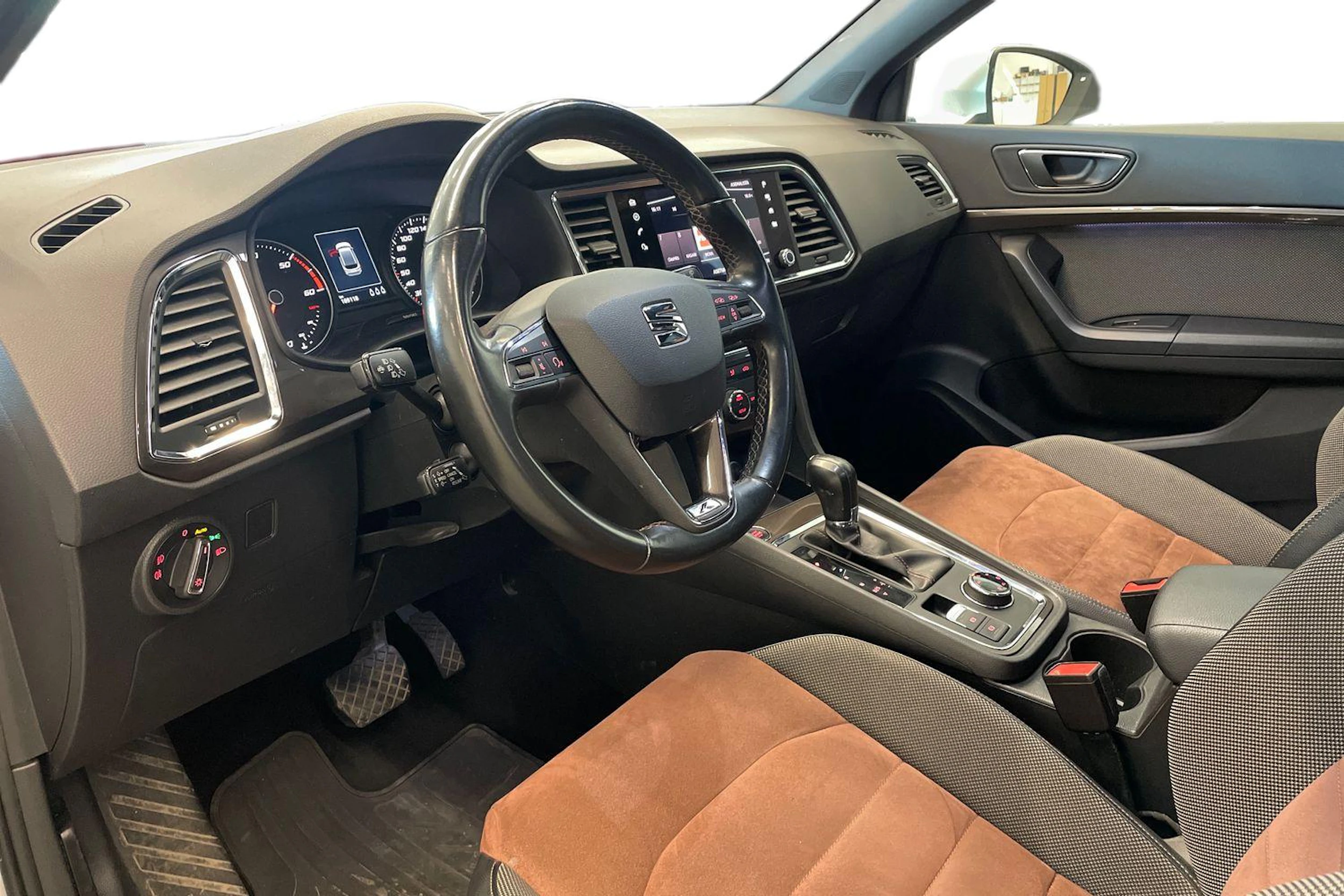 met. hopea SEAT Ateca 2020 kuva 8.