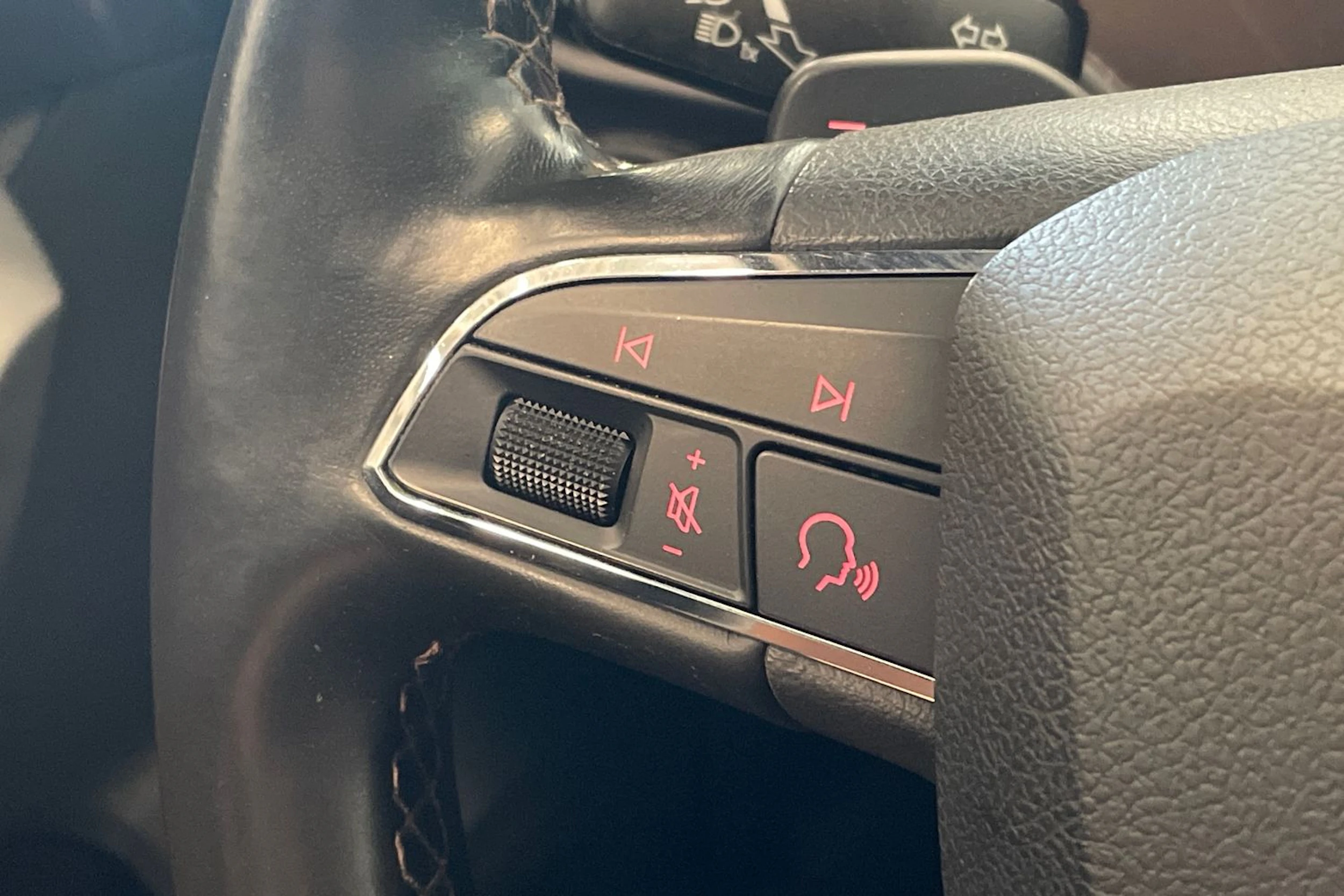 met. hopea SEAT Ateca 2020 kuva 19.