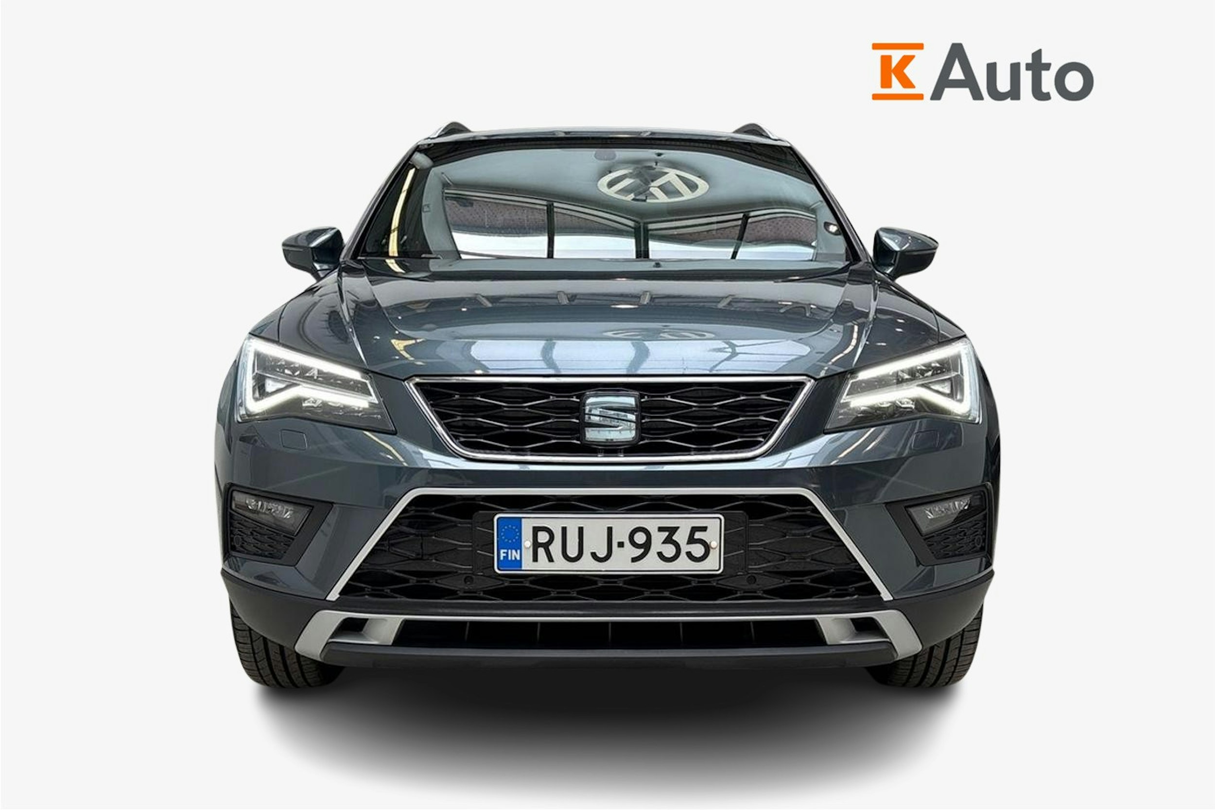 harmaa SEAT Ateca 2020 kuva 5.