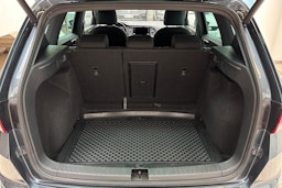 harmaa SEAT Ateca 2020 kuva 14.