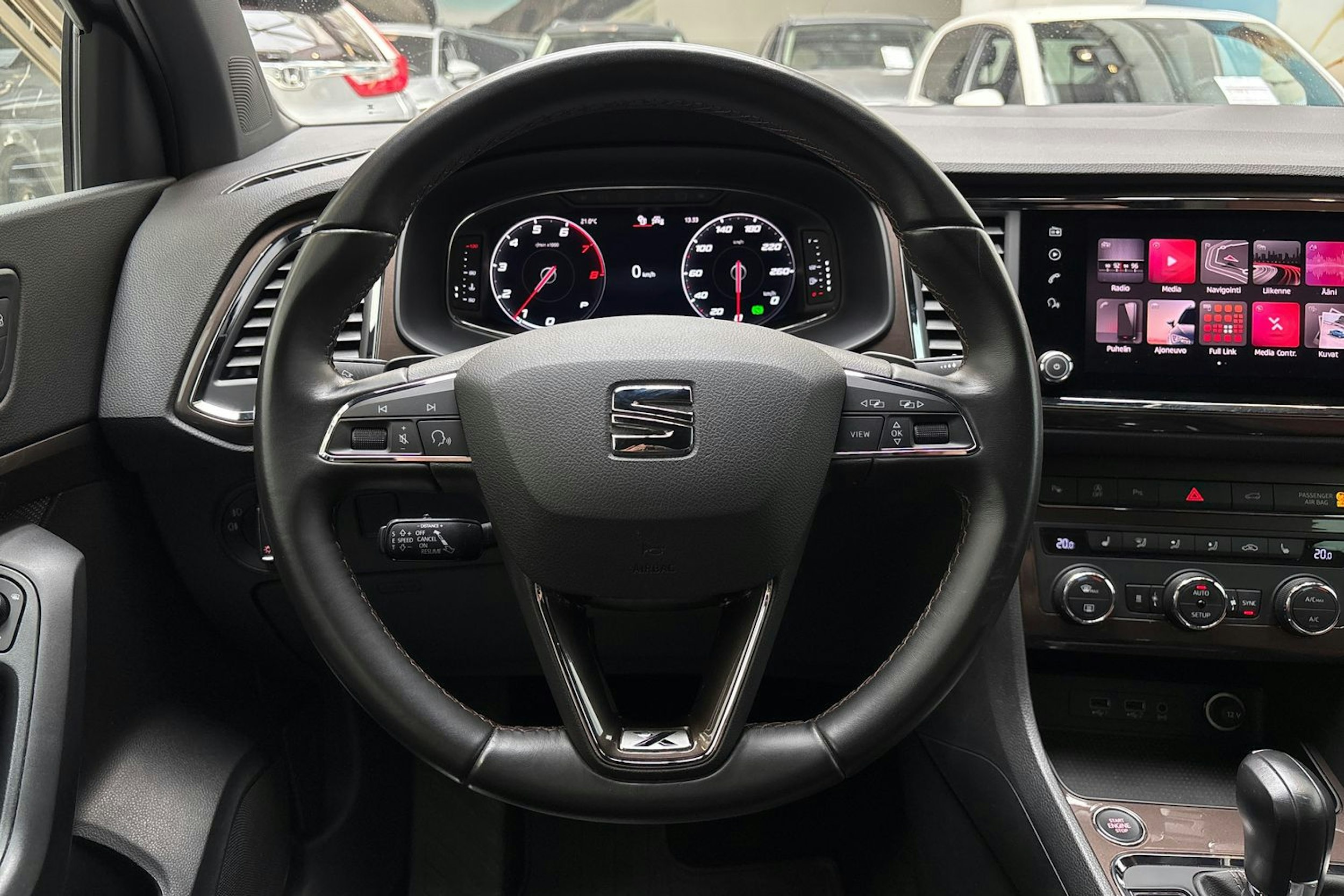 harmaa SEAT Ateca 2020 kuva 21.