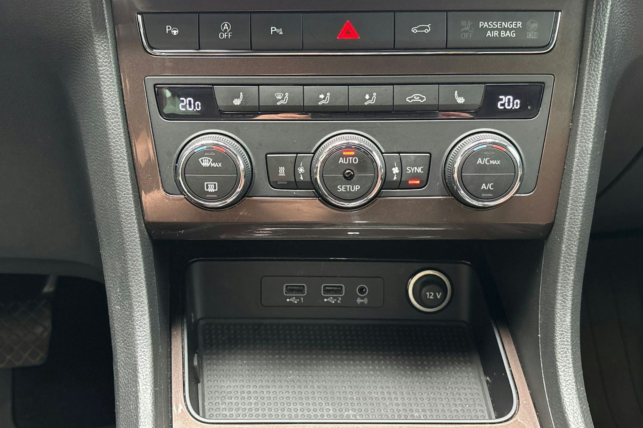 harmaa SEAT Ateca 2020 kuva 27.