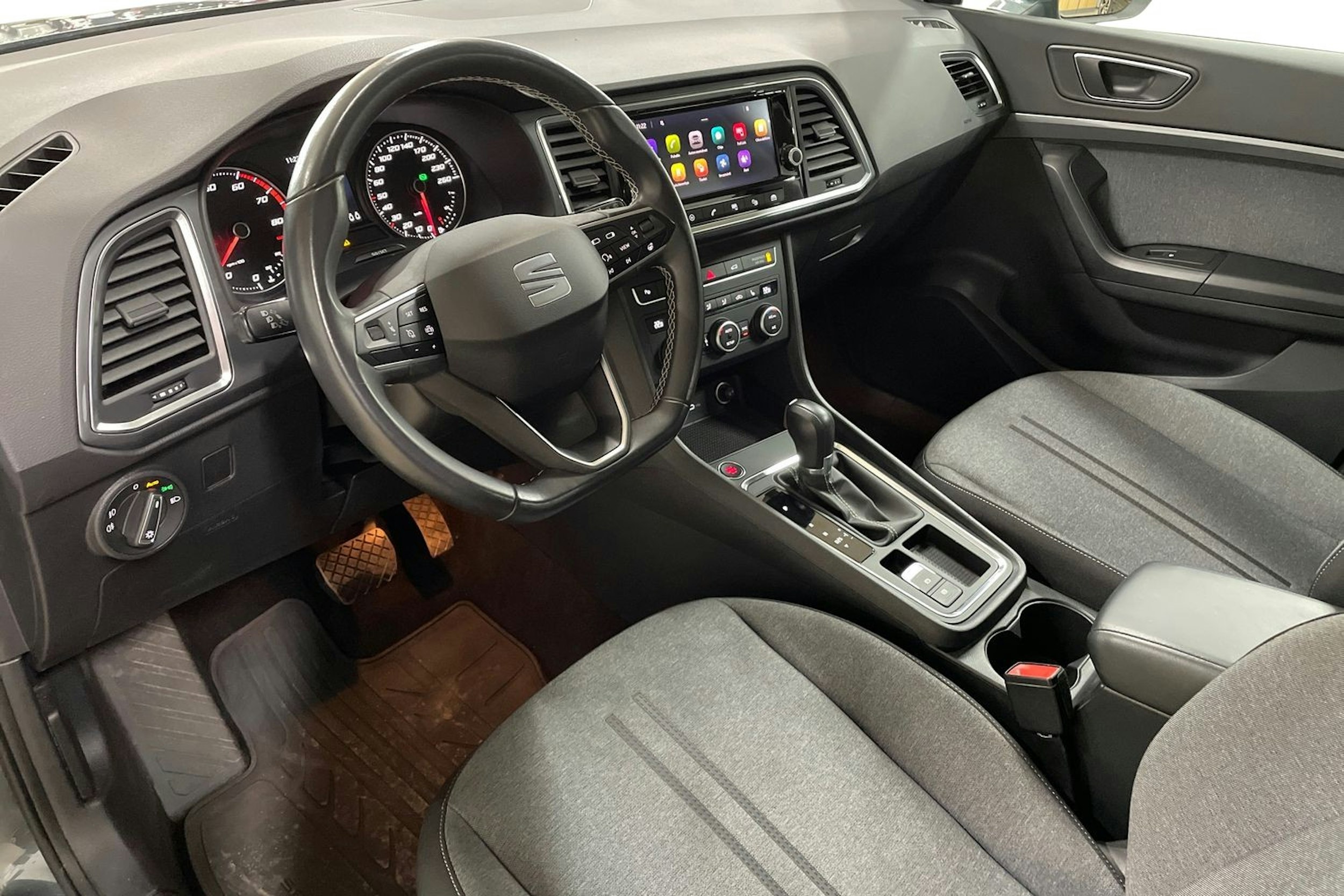 harmaa SEAT Ateca 2021 kuva 7.
