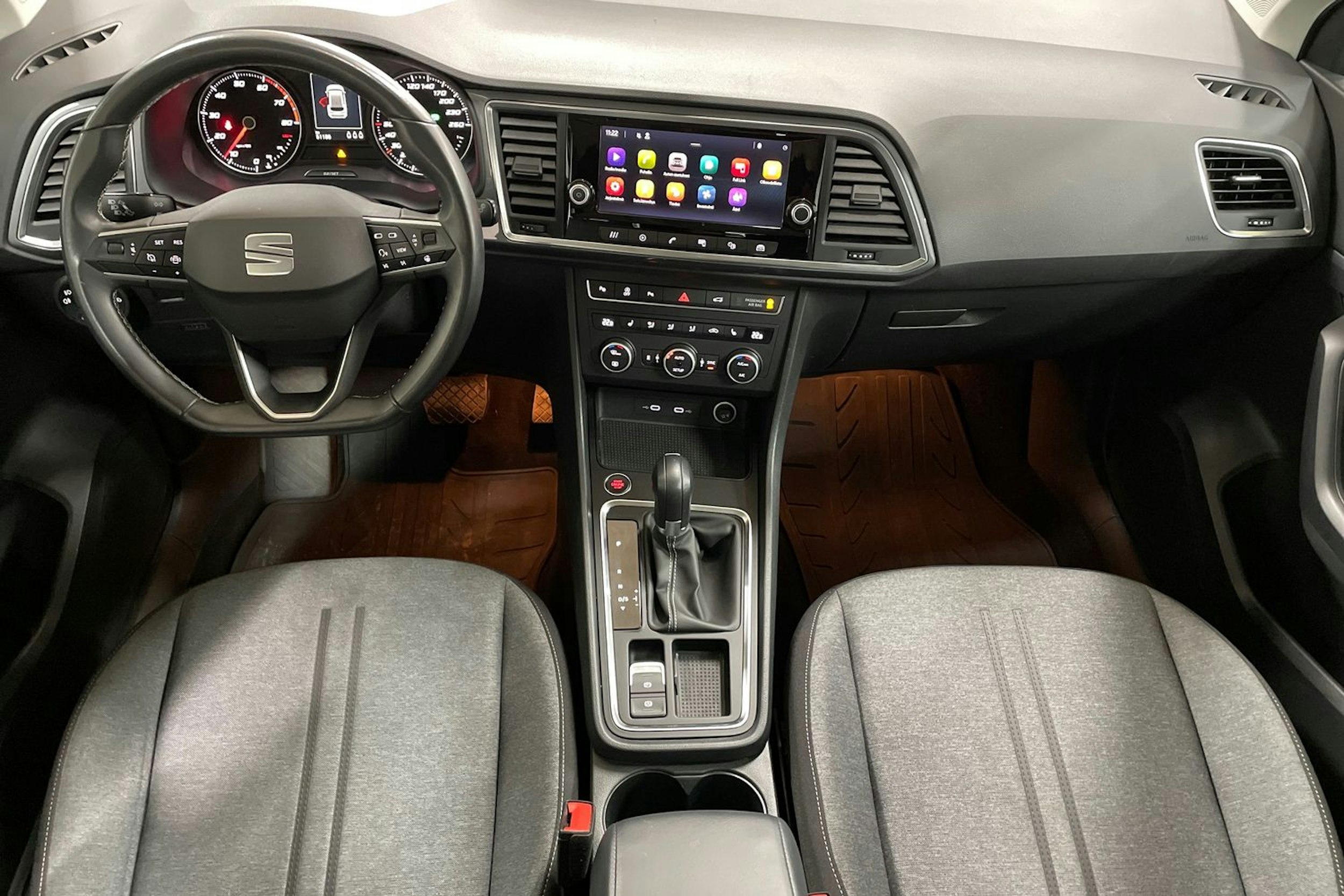 harmaa SEAT Ateca 2021 kuva 9.