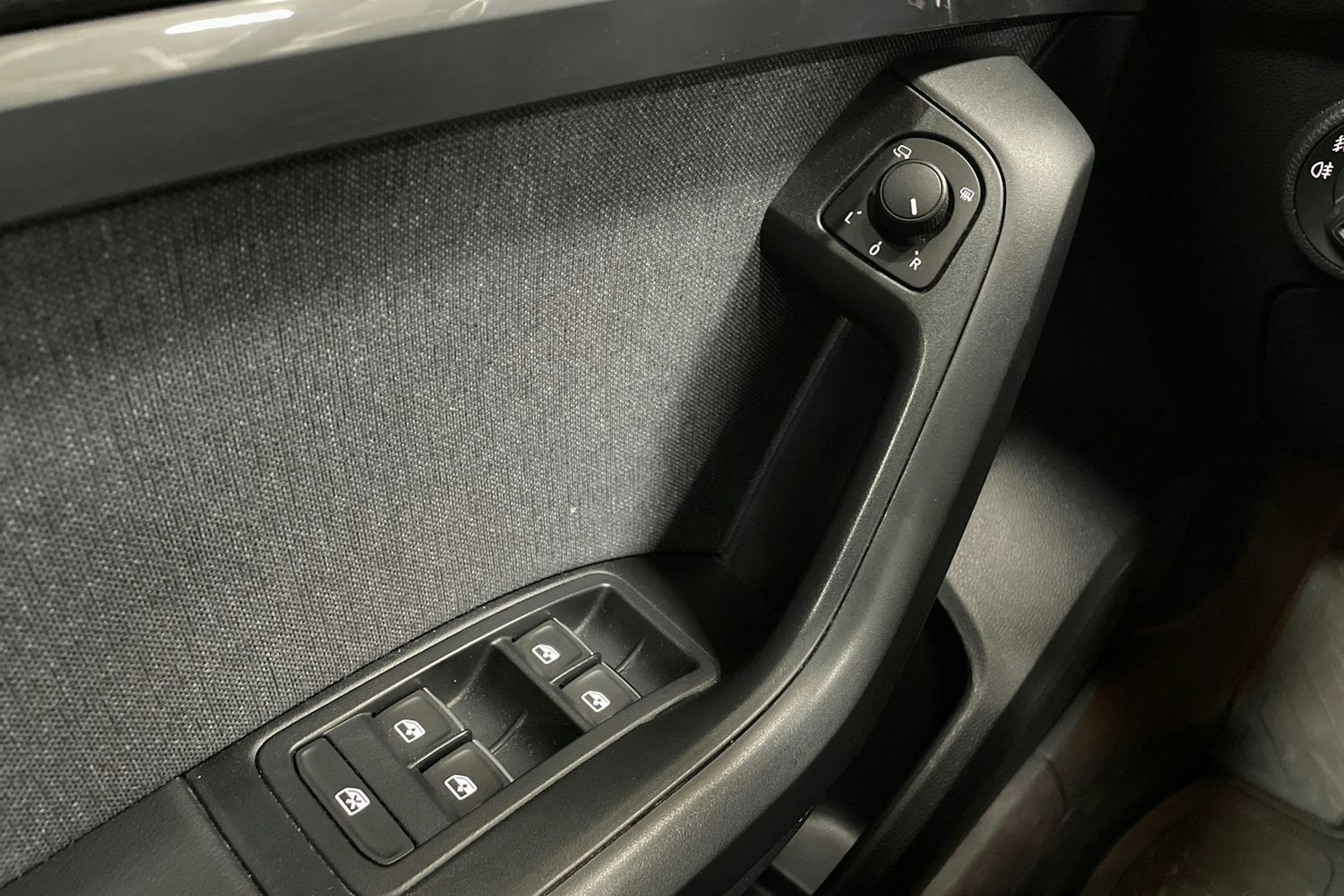 harmaa SEAT Ateca 2021 kuva 24.