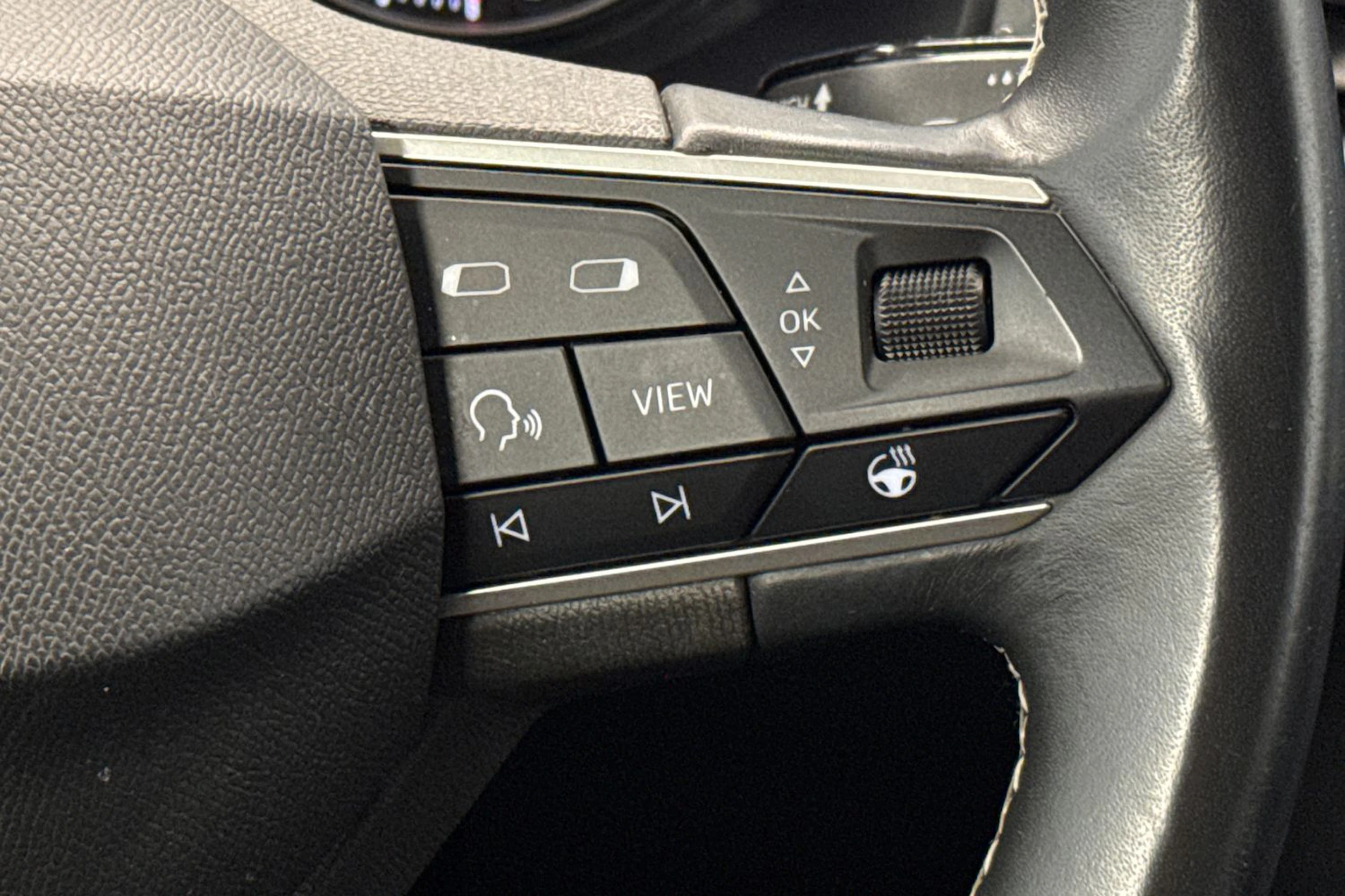 valkoinen SEAT Ateca 2021 kuva 22.