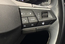 valkoinen SEAT Ateca 2021 kuva 22.