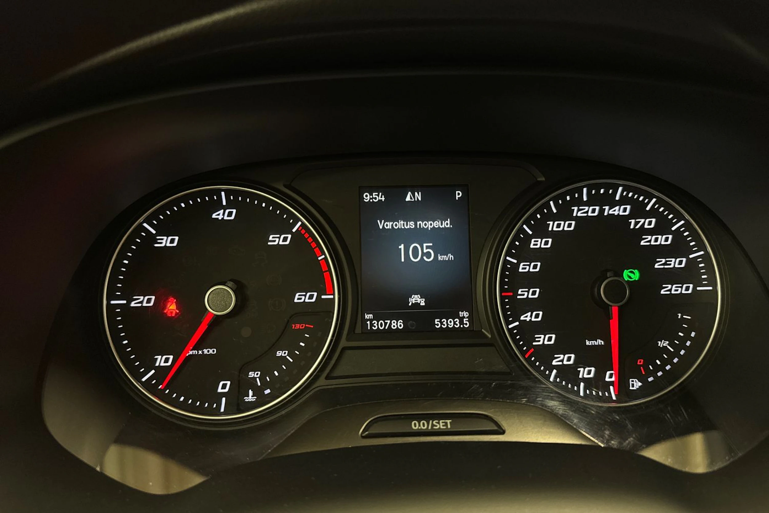 valkoinen SEAT Ateca 2021 kuva 23.
