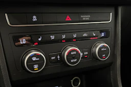 valkoinen SEAT Ateca 2021 kuva 28.