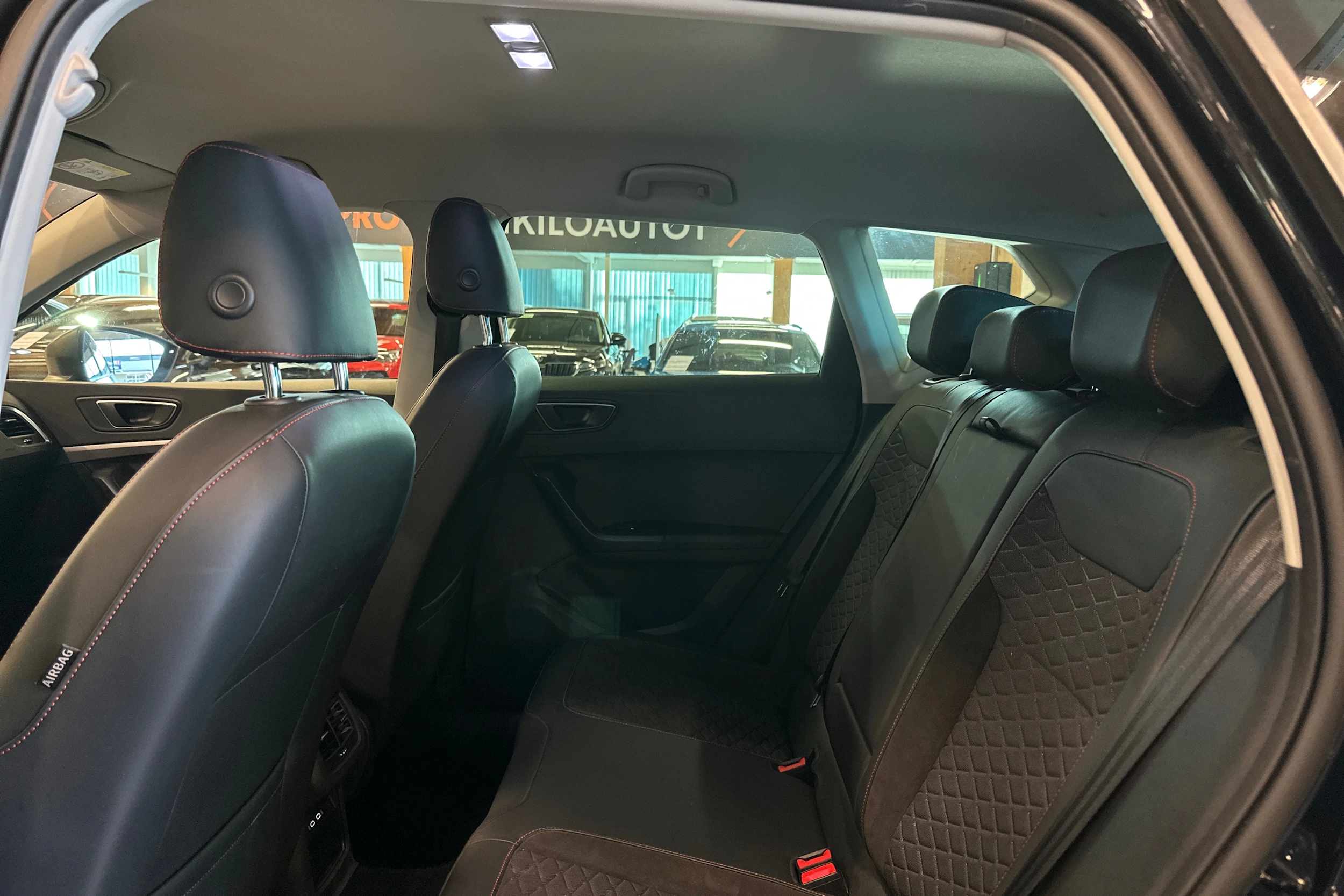 musta SEAT Ateca 2021 kuva 5.