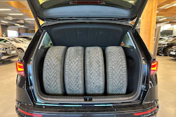 musta SEAT Ateca 2021 kuva 6.