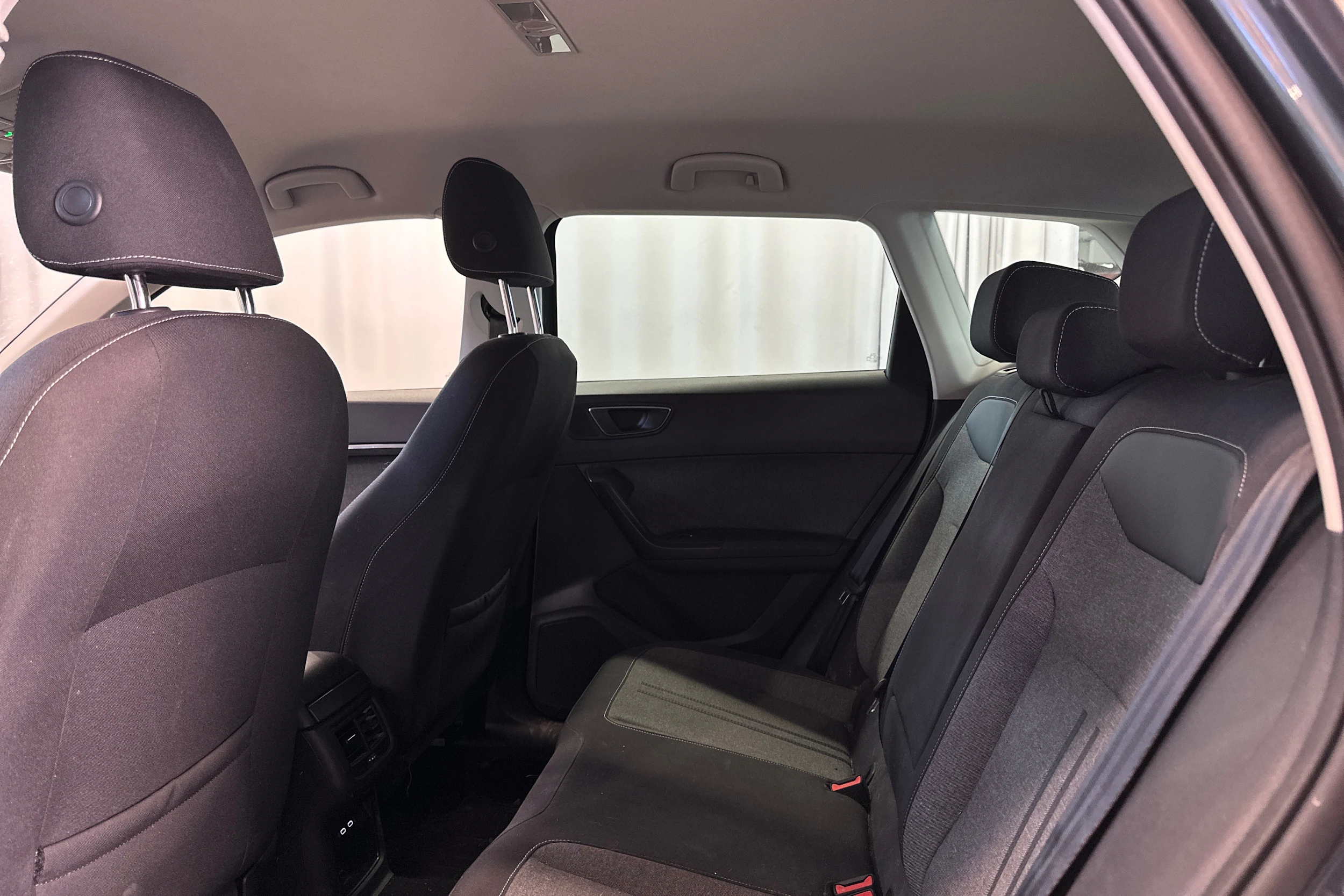harmaa SEAT Ateca 2021 kuva 4.