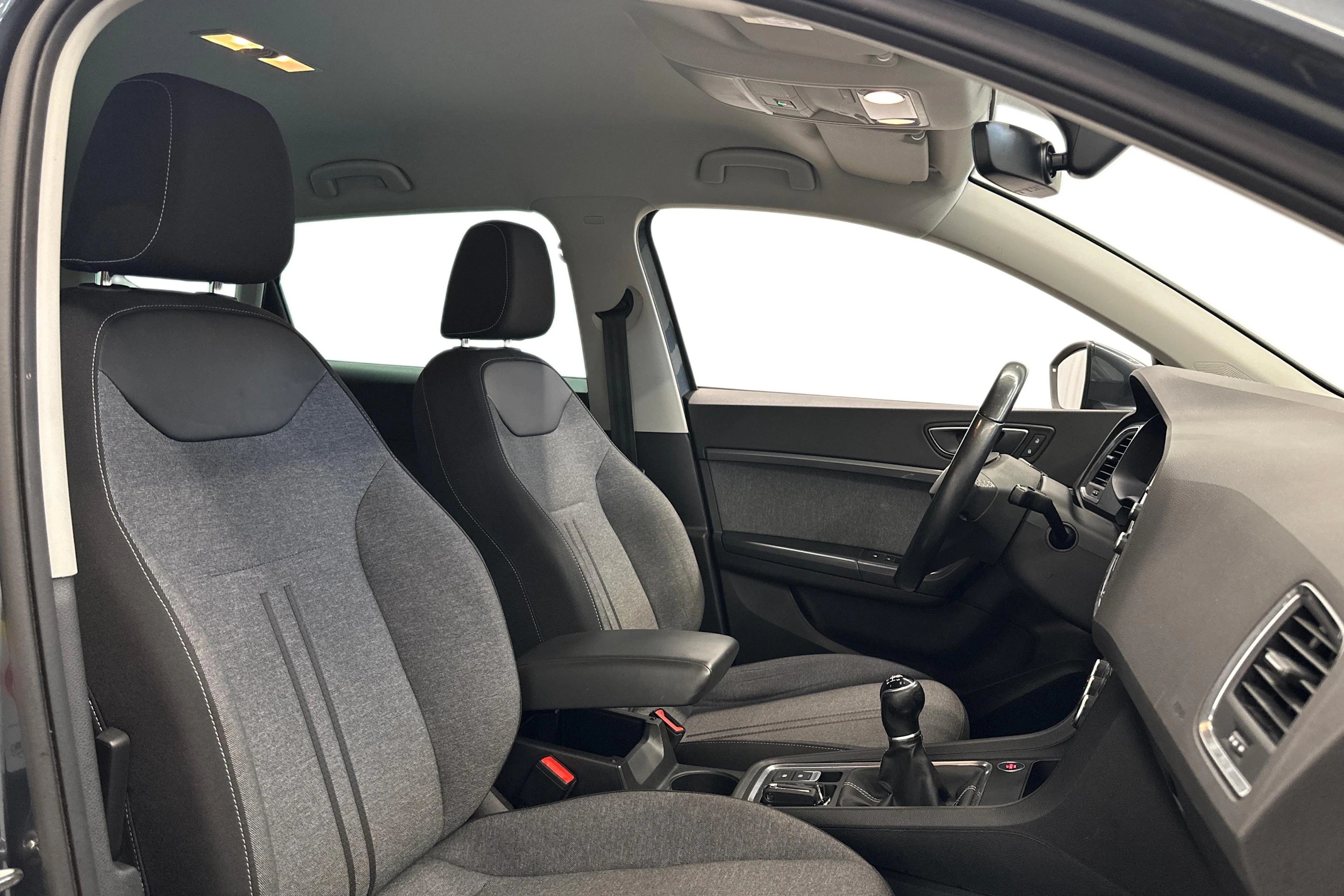 harmaa SEAT Ateca 2021 kuva 7.