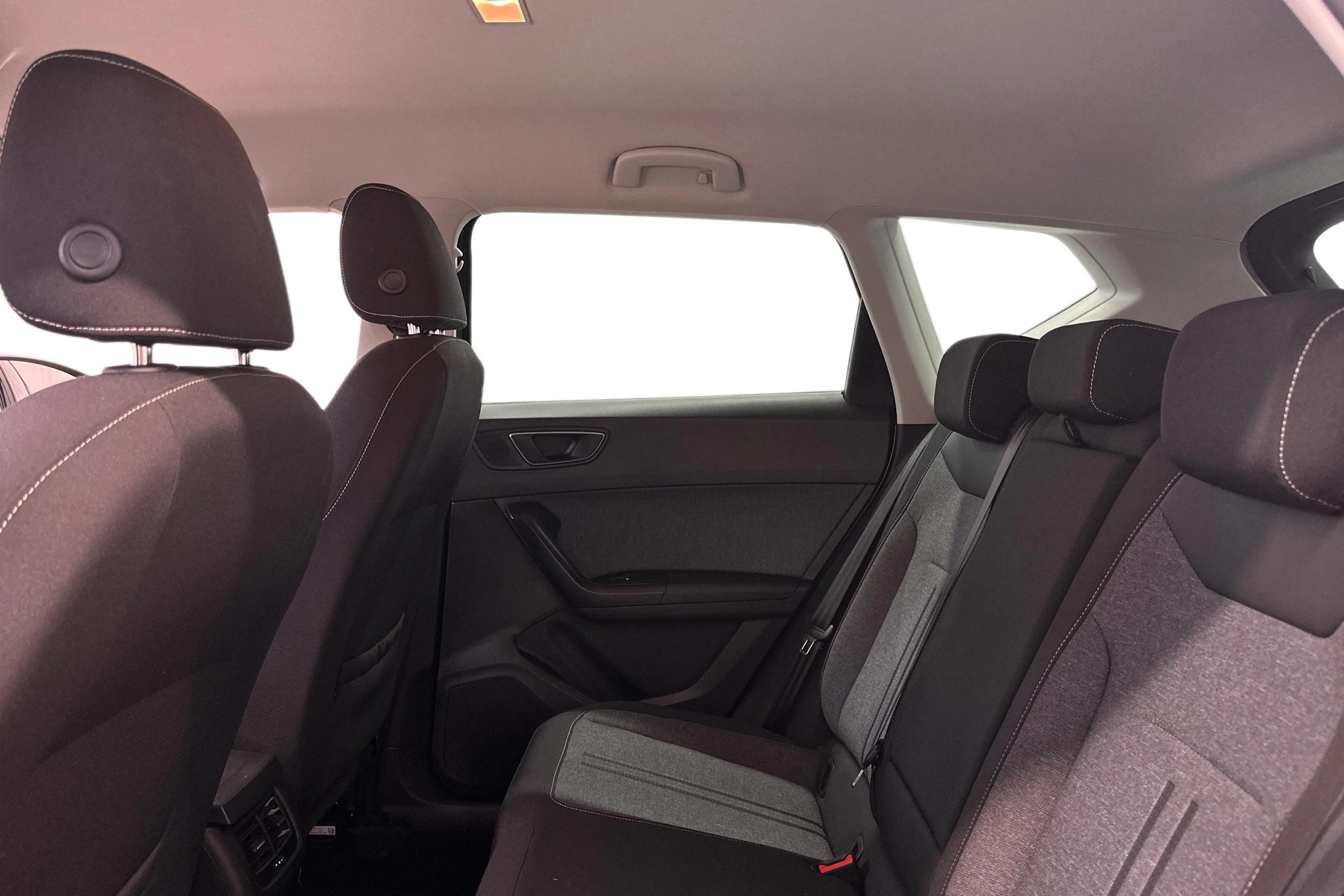 harmaa SEAT Ateca 2021 kuva 8.