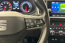 harmaa SEAT Ateca 2021 kuva 14.